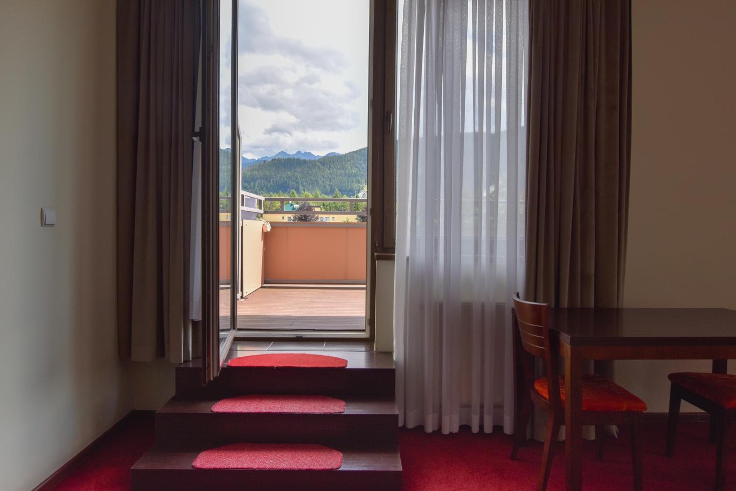 Deluxe Double with view / balcony - Photo 7