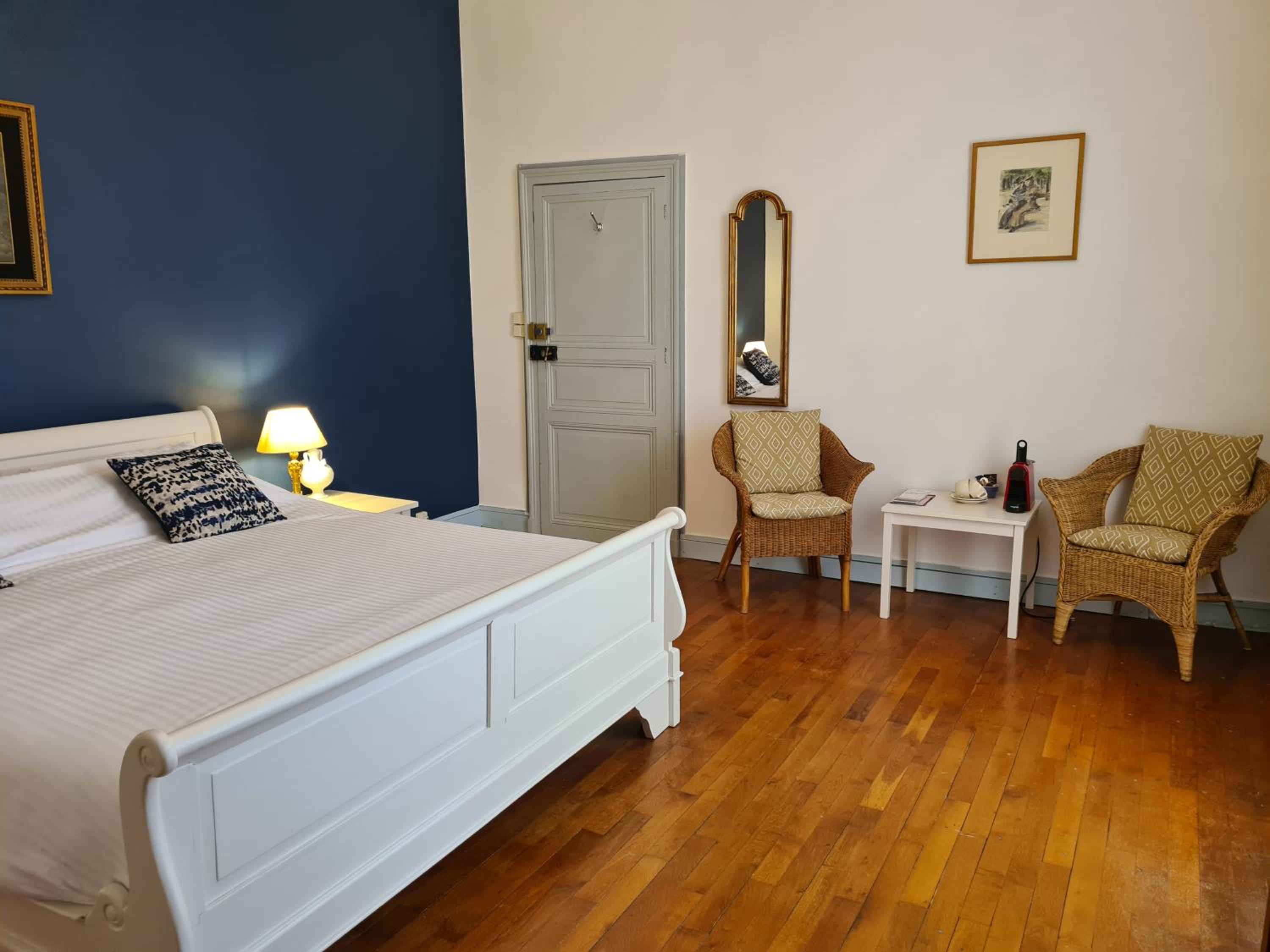 Double or Twin Room with Private Bathroom photo 3