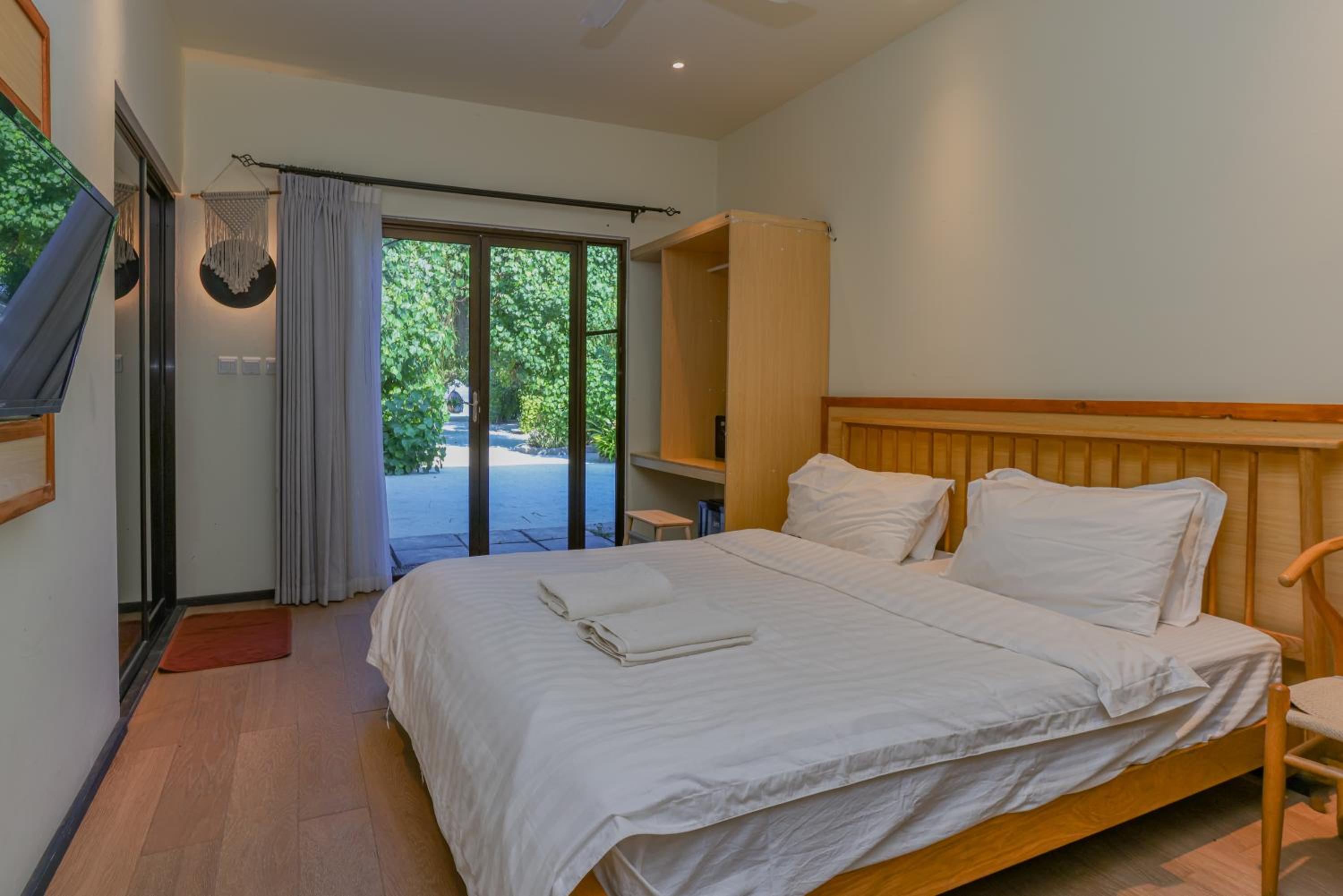 Double or Twin Room with Sea View photo 2
