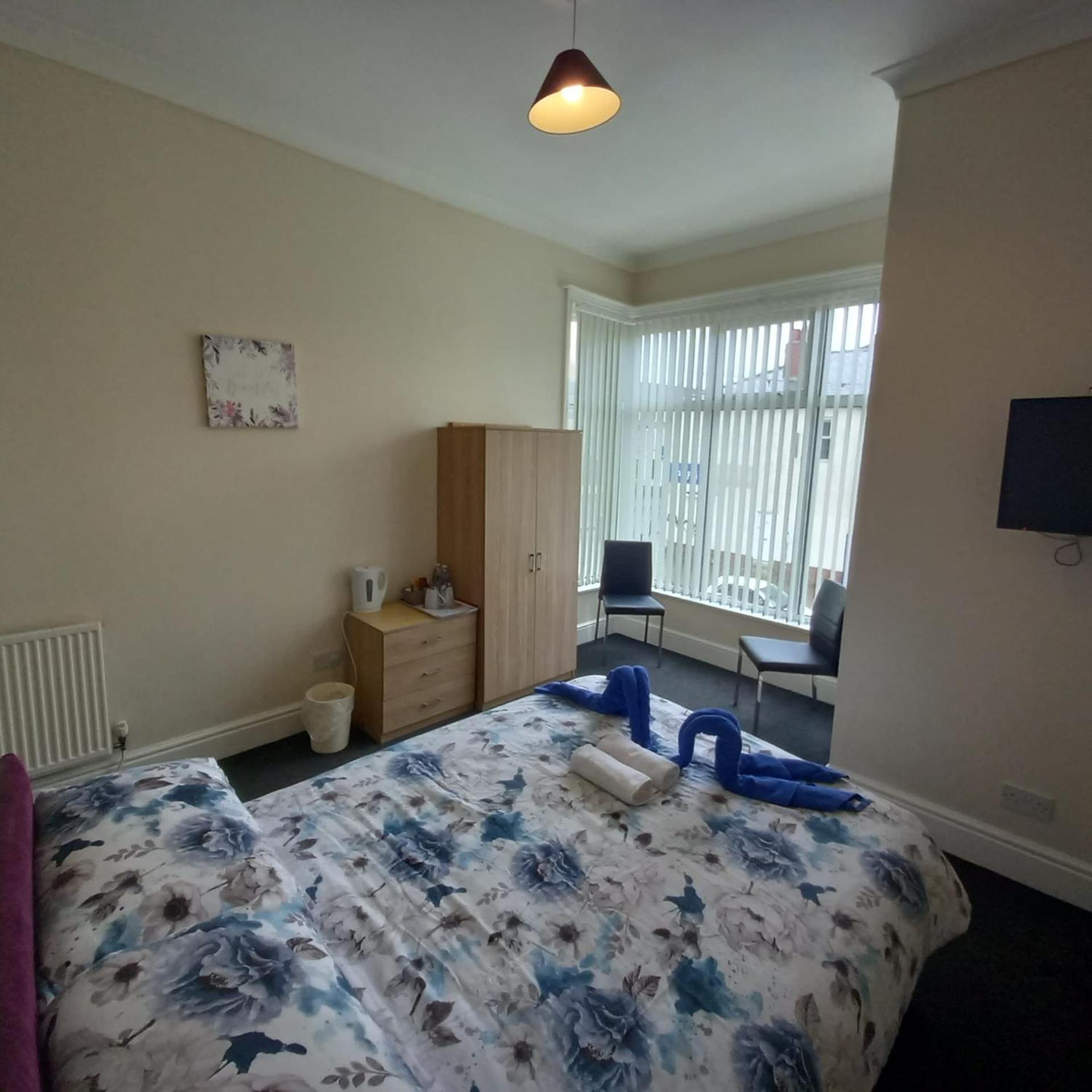 Large Double Room photo 1