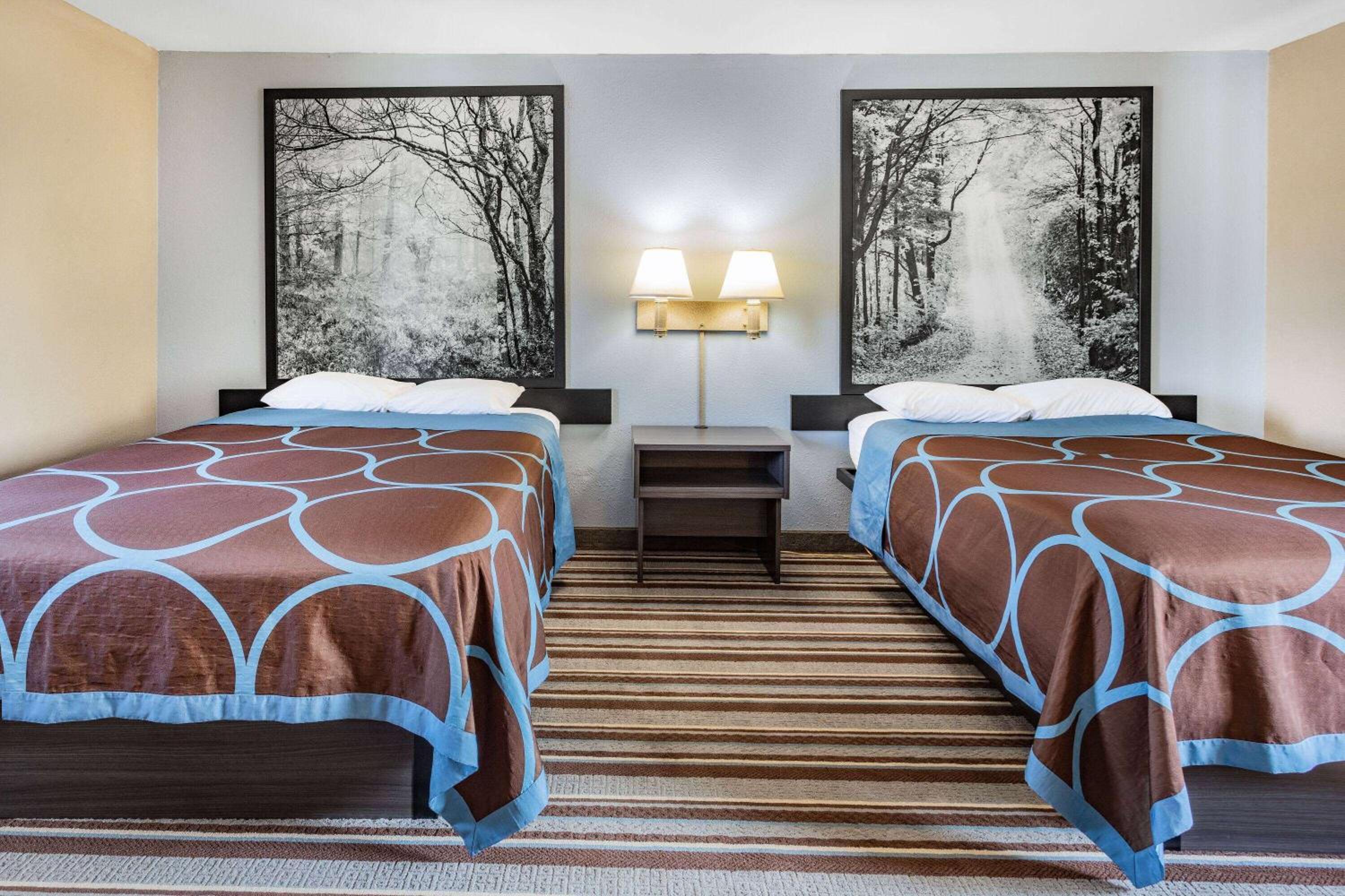Double Room with Interior Entrance - Non-Smoking - Photo 4