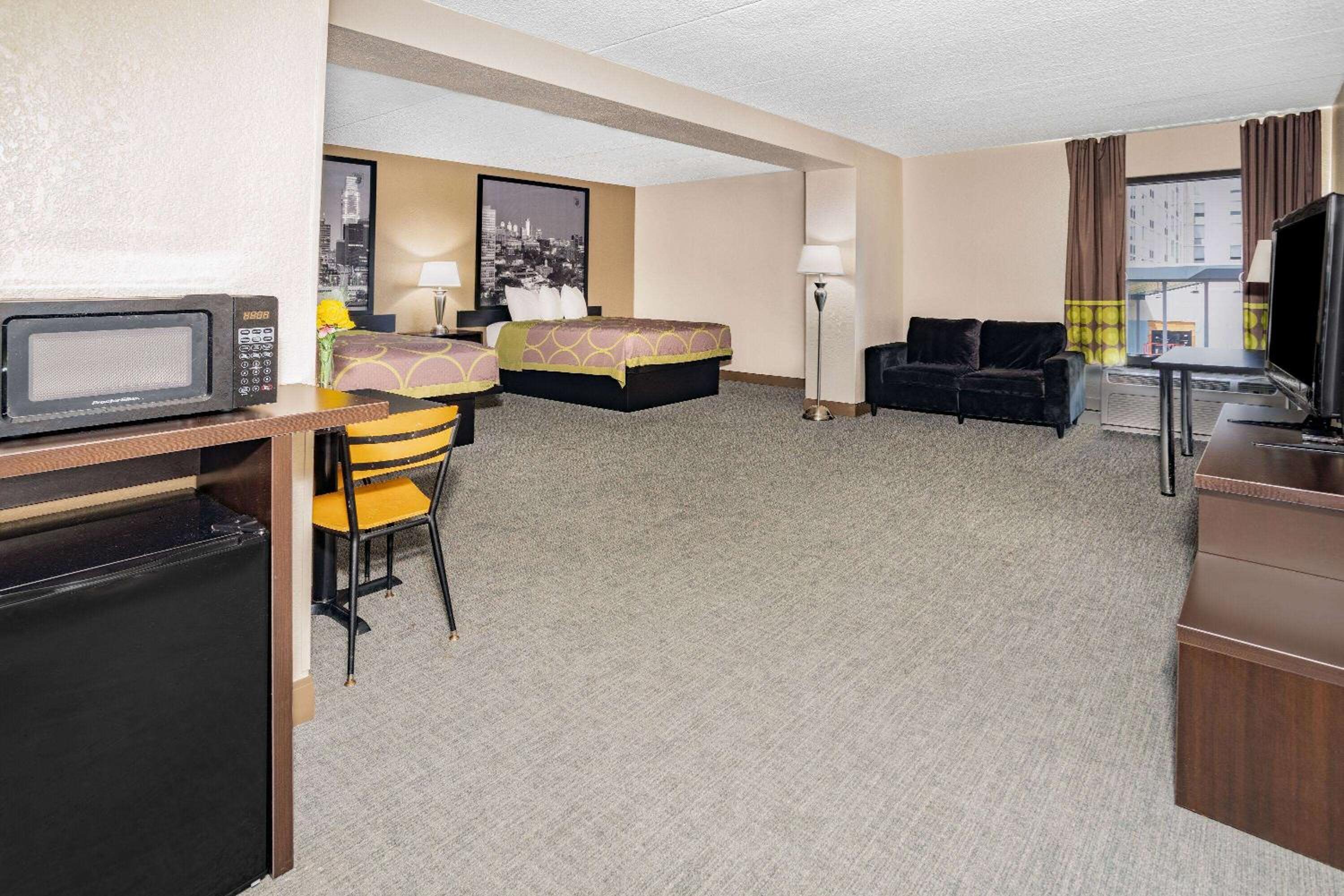 Studio Suite with Two Queen Beds - Non-Smoking - Photo 1