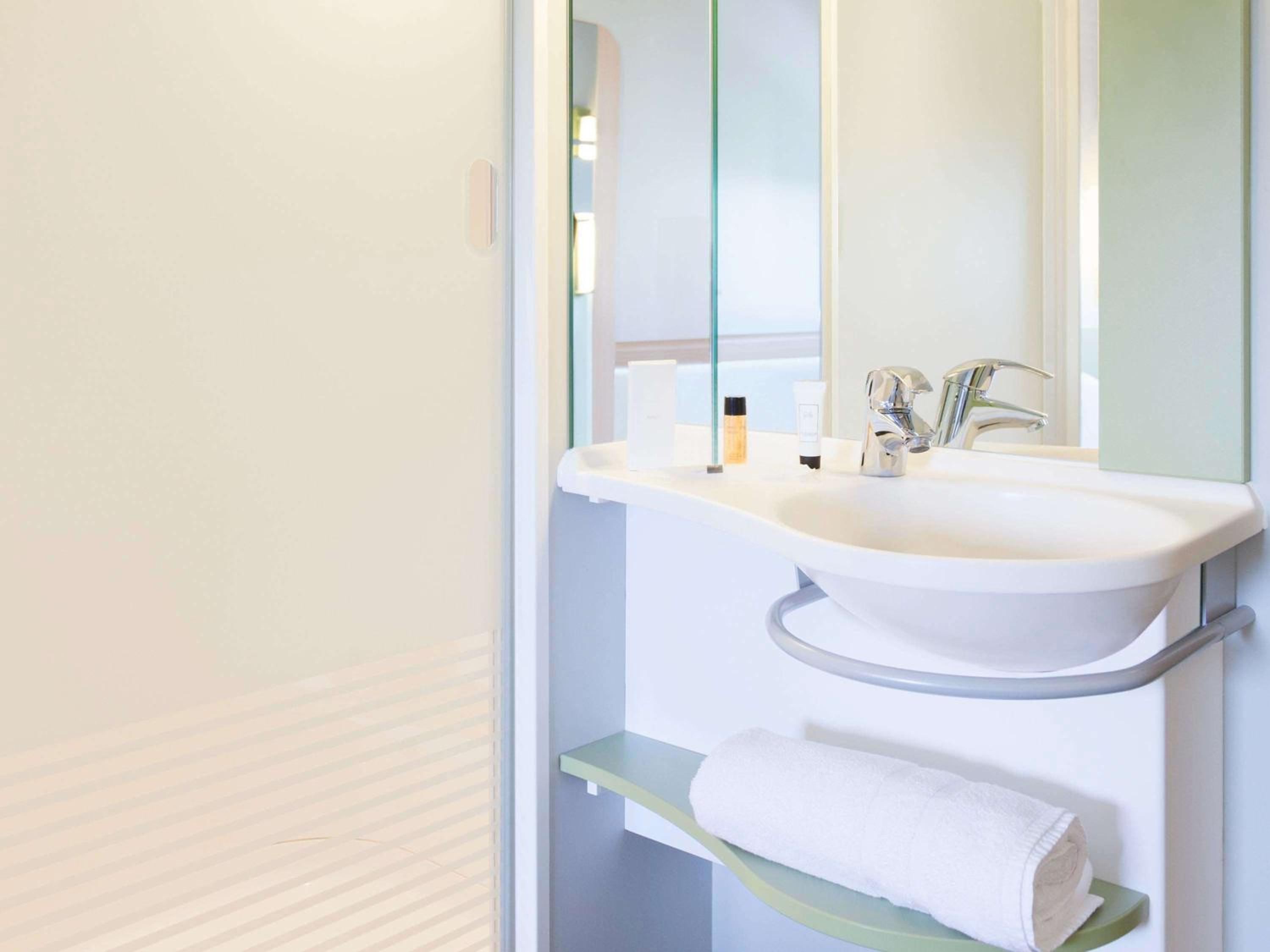 Standard Triple Room - Photo 2