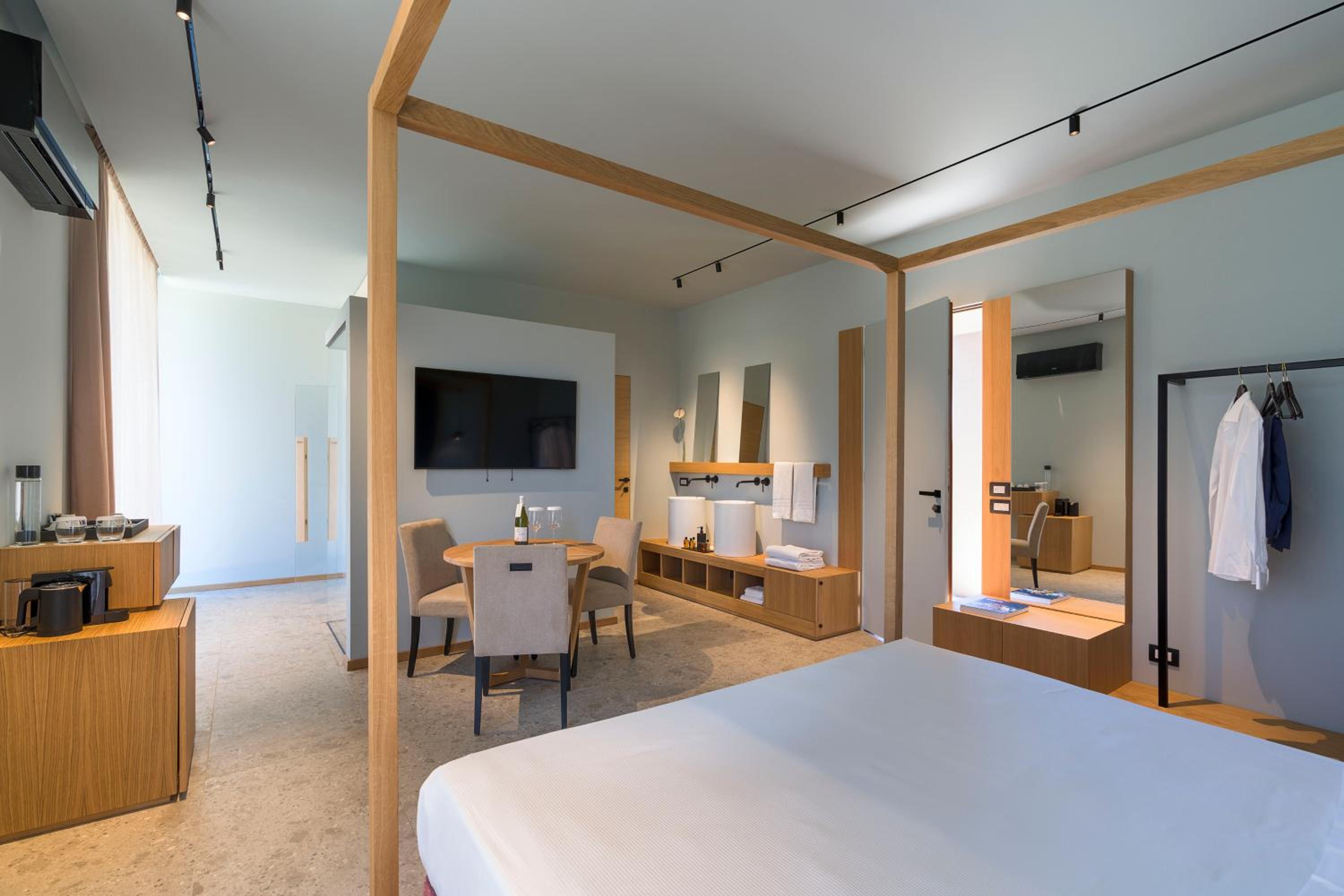 Suite with Private Pool - Photo 6
