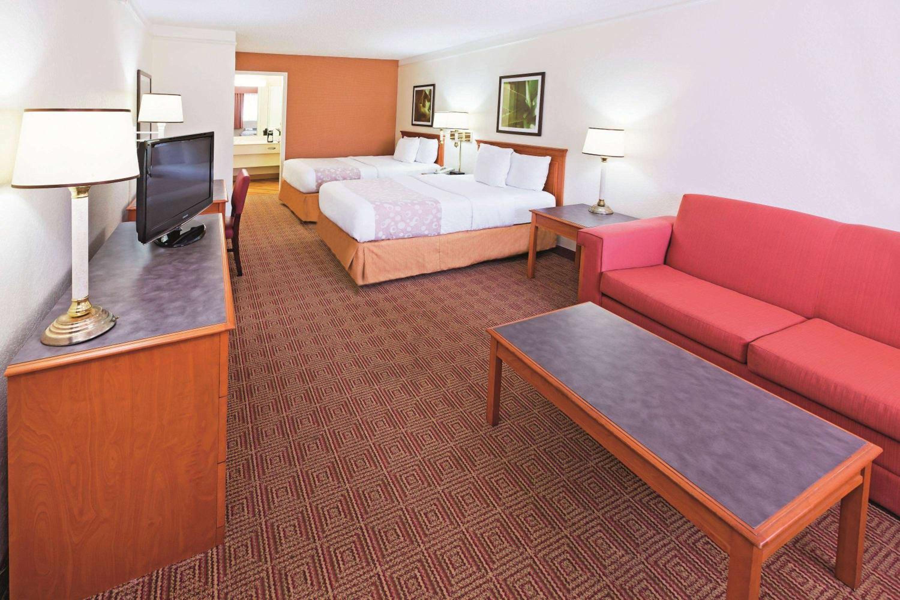 Junior Suite With Two Queen Beds - Non-Smoking