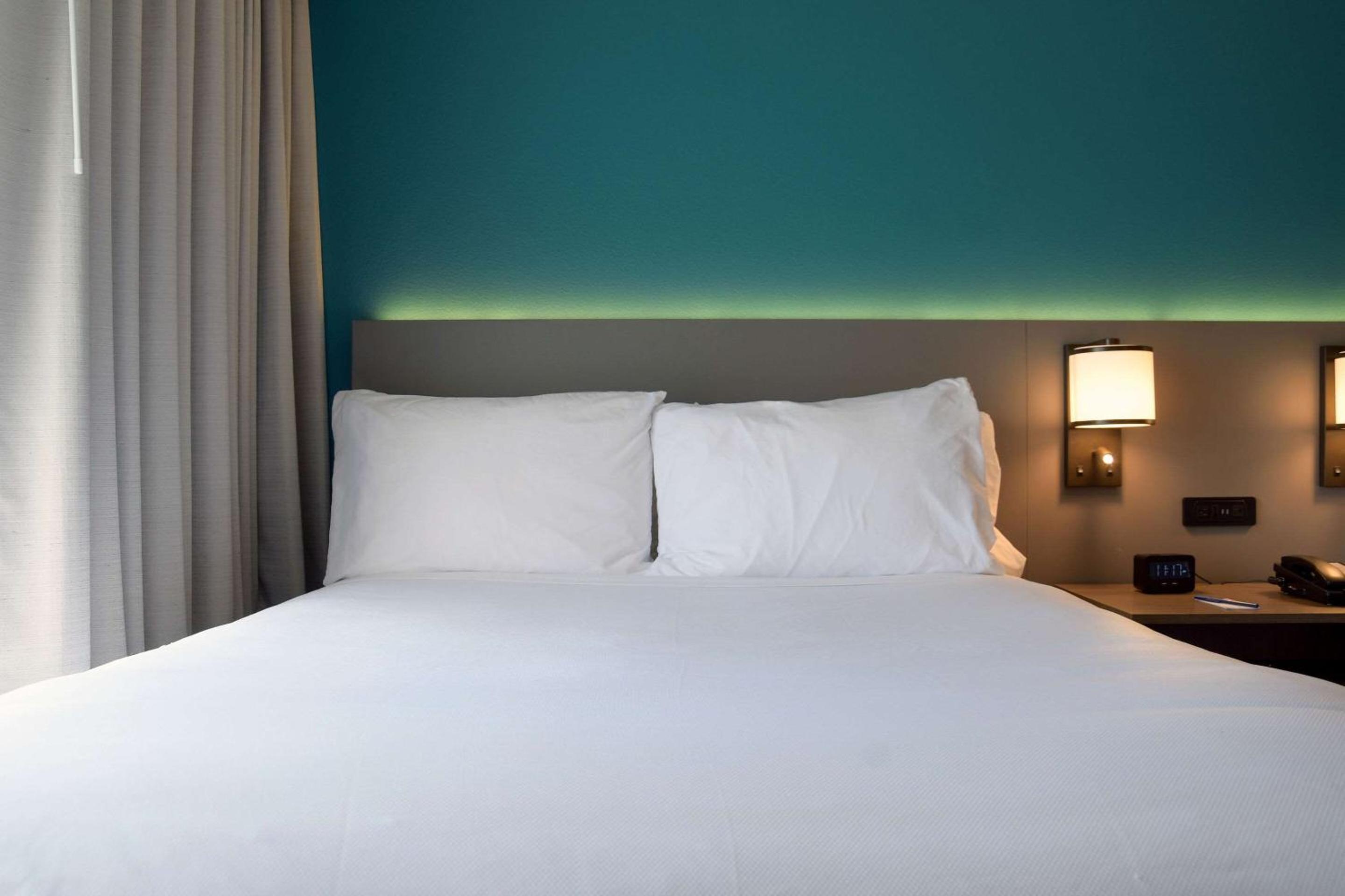 Standard Queen Room with Two Queen Beds - Non Smoking  - Photo 1