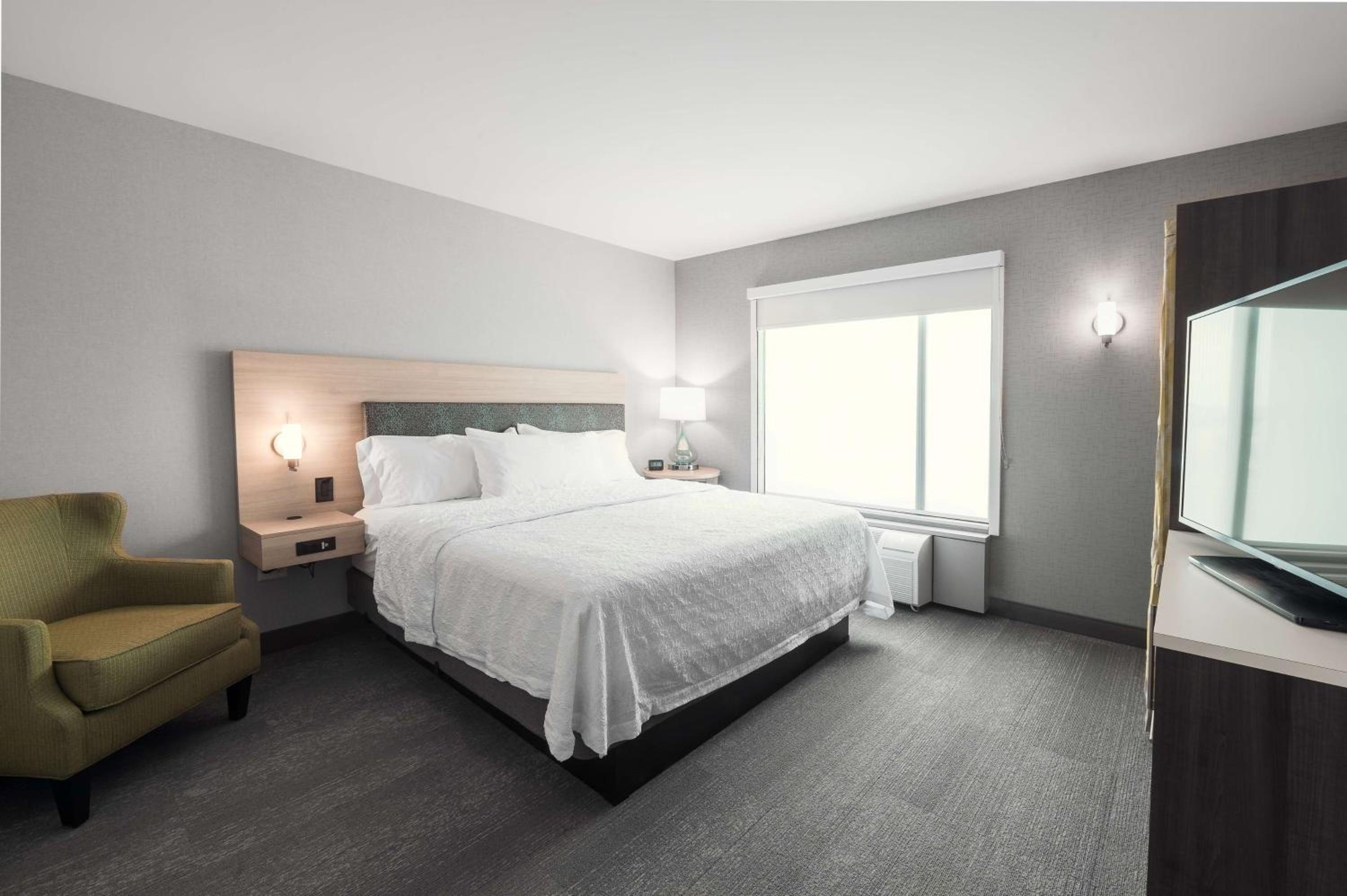 One-Bedroom King Suite