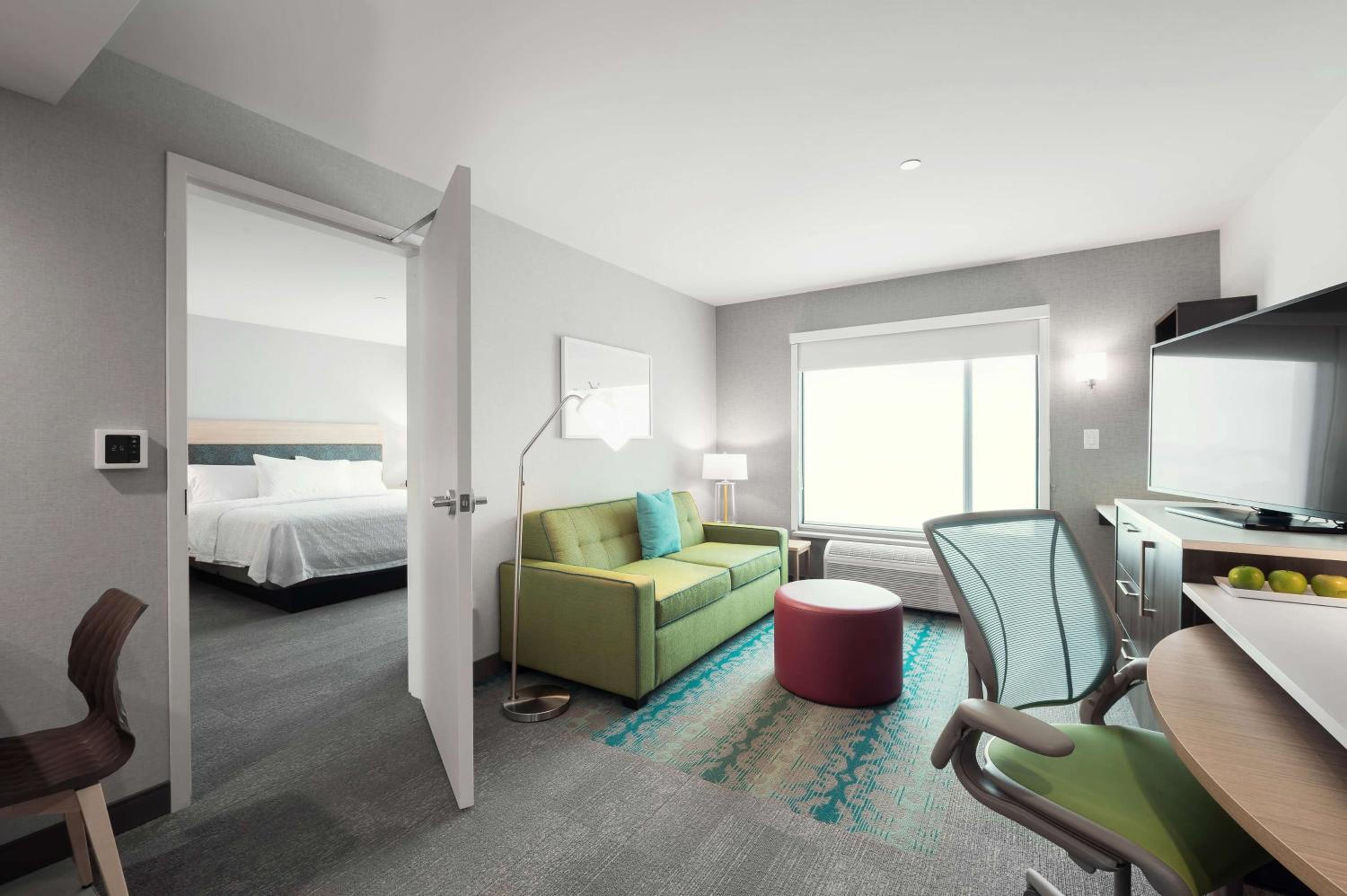 One-Bedroom King Suite