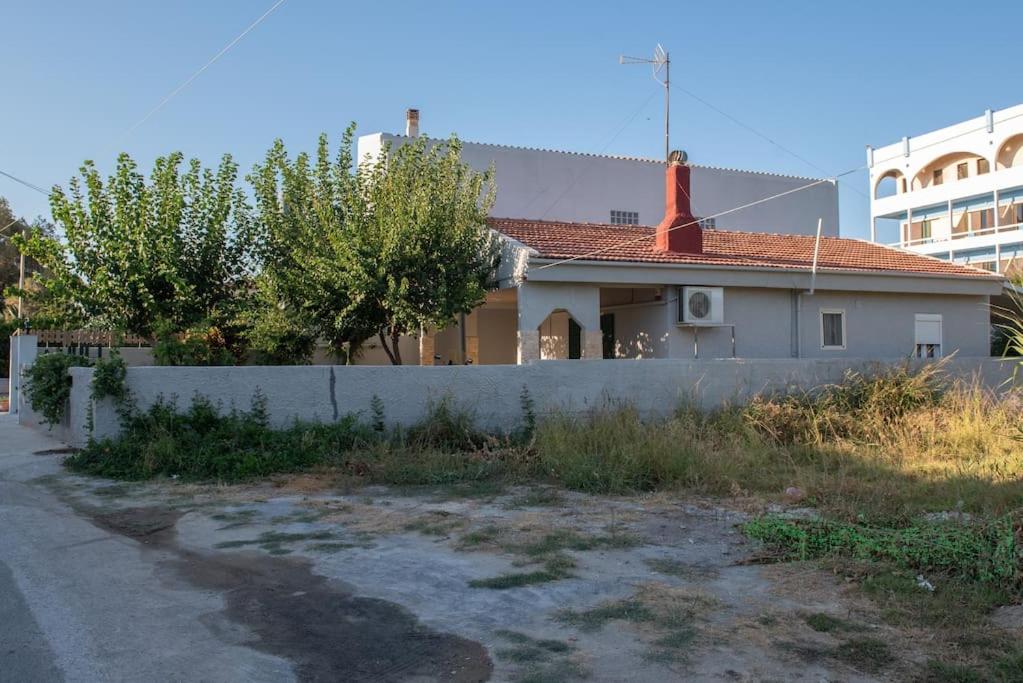 Two-Bedroom House photo 3