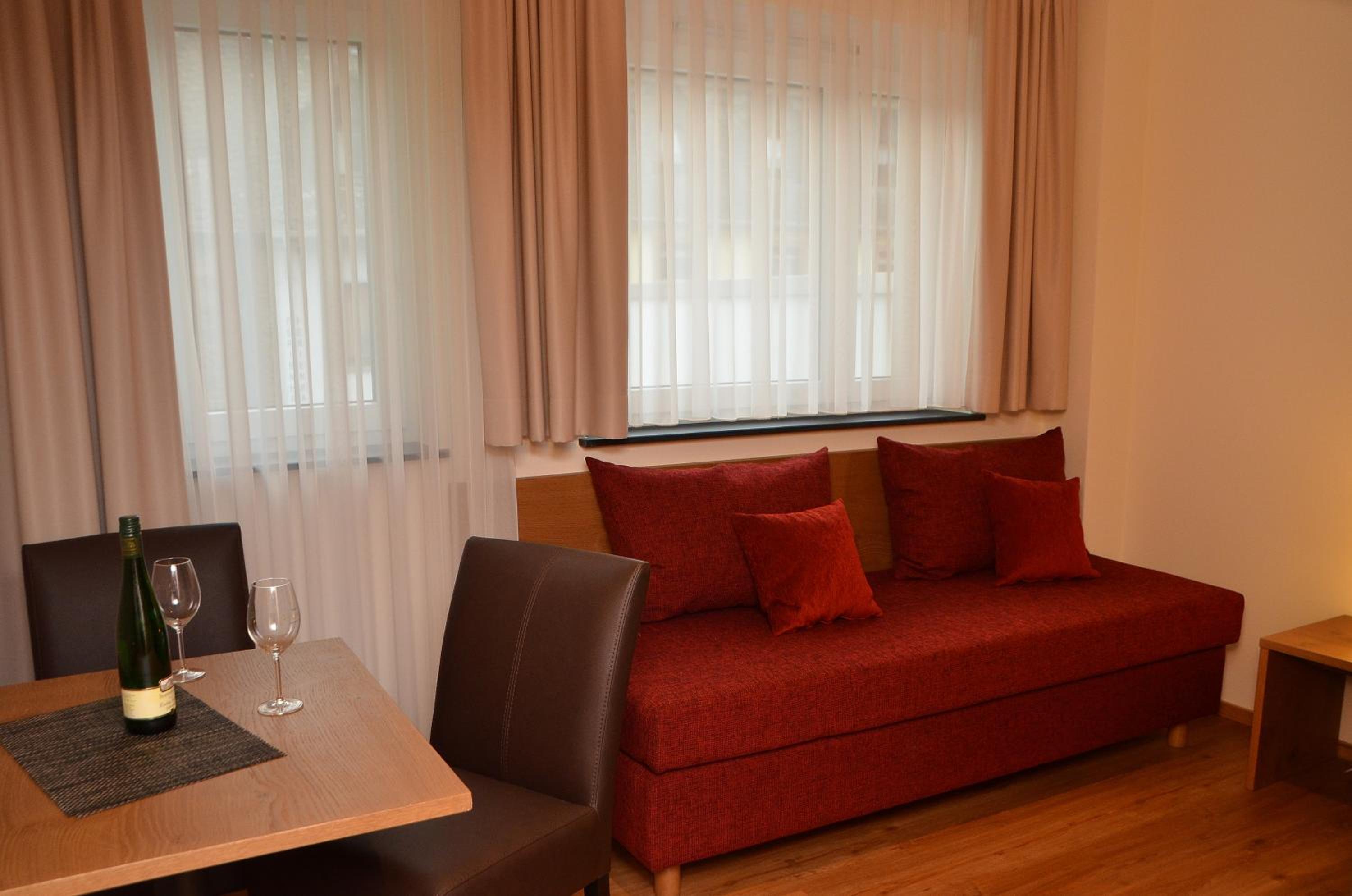 Triple Room with Balcony - Photo 1