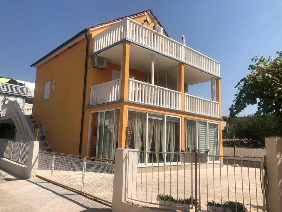 Apartment with Sea View - Photo 33