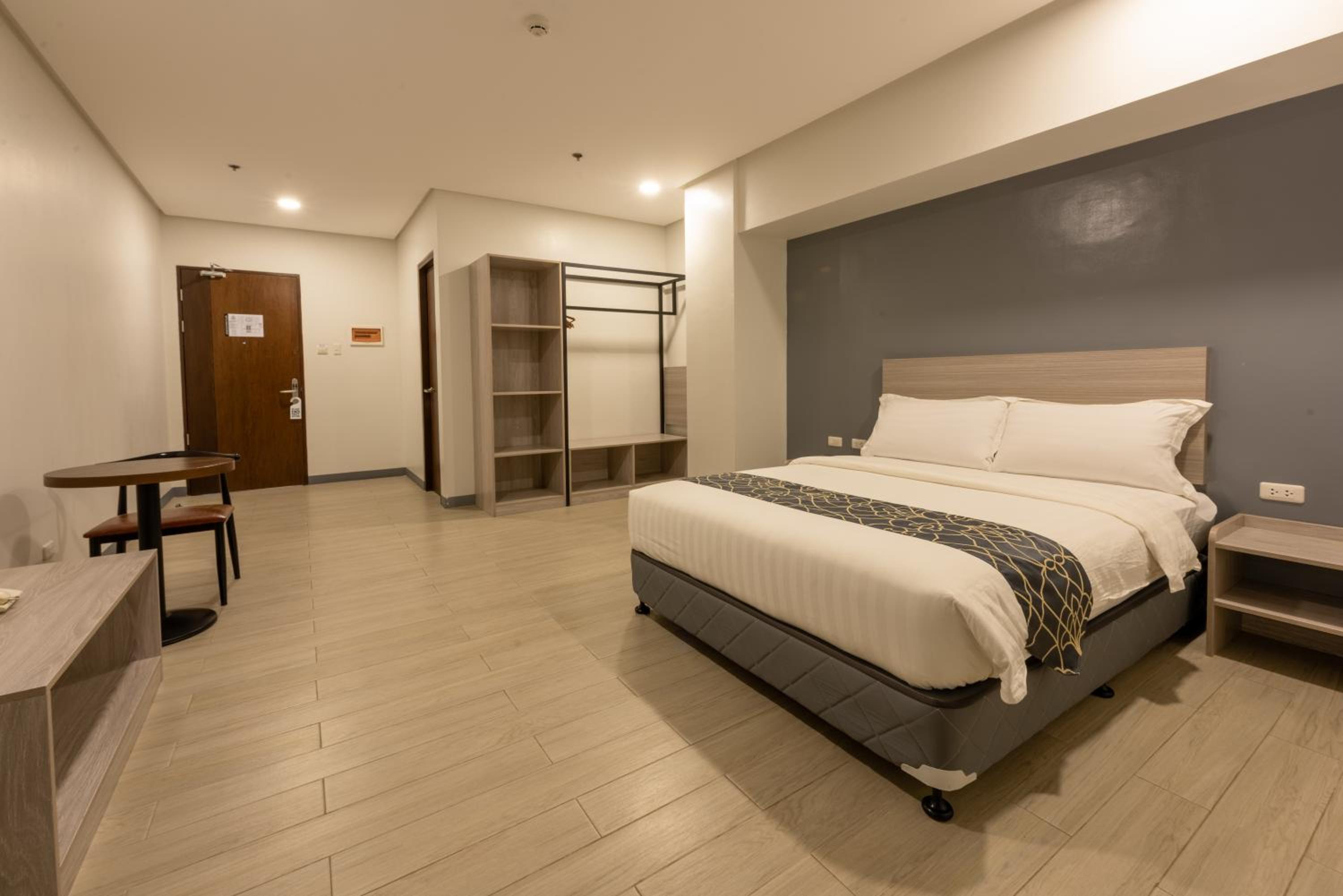 Deluxe Room - Photo 1