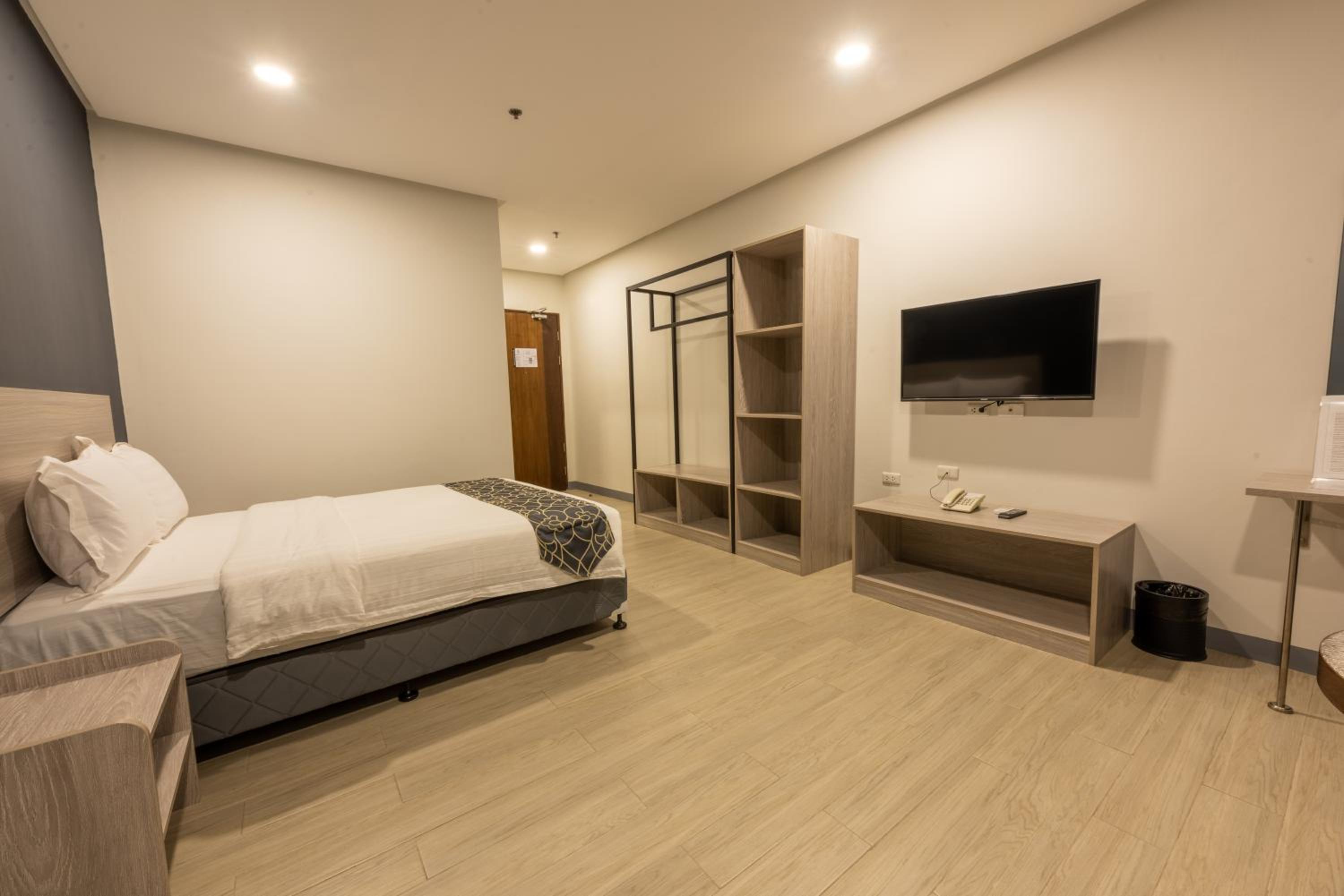 Deluxe Room - Photo 2