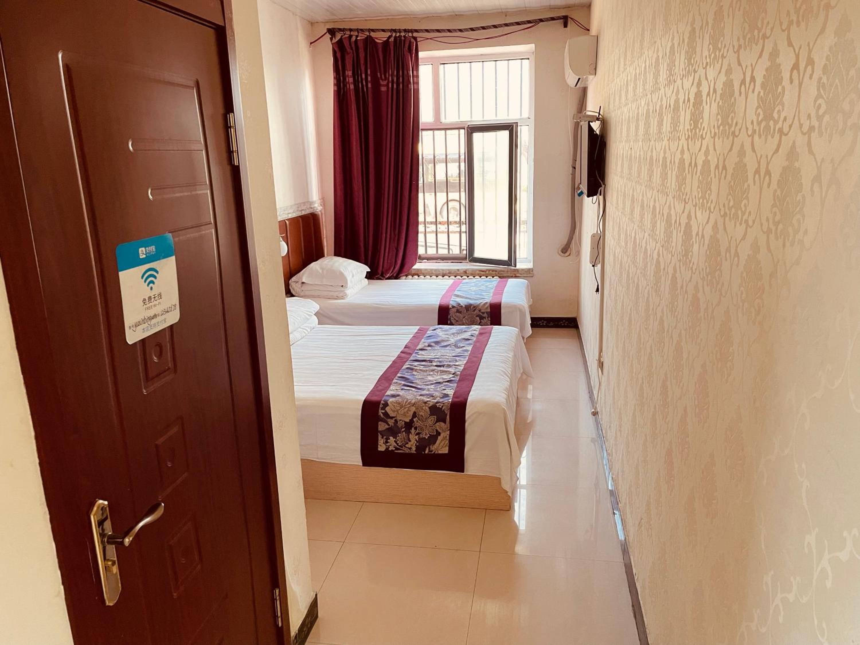 Mainland Chinese Citizens - Twin Room photo 3