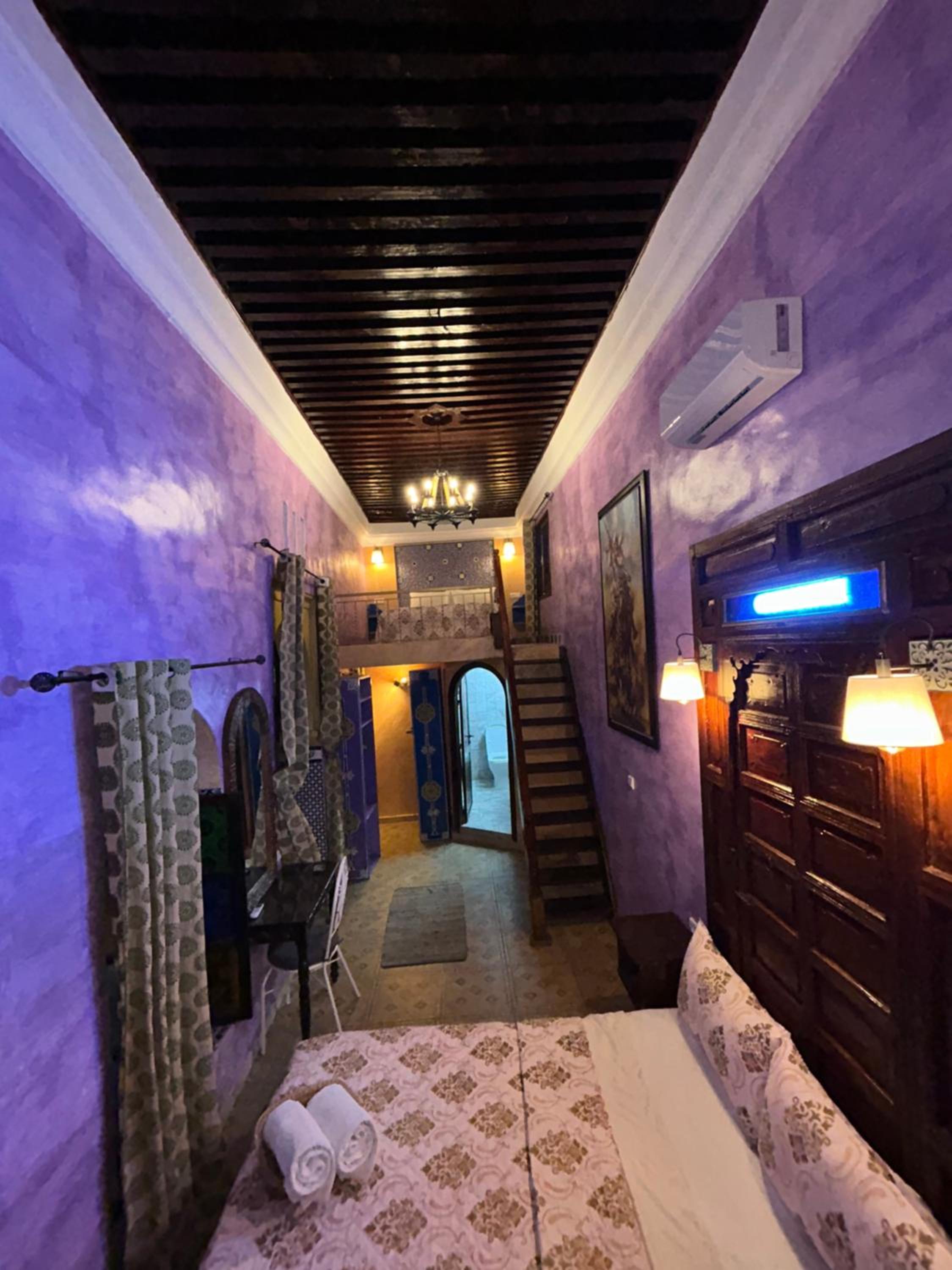 Deluxe Queen Room with Two Queen Beds - Photo 4