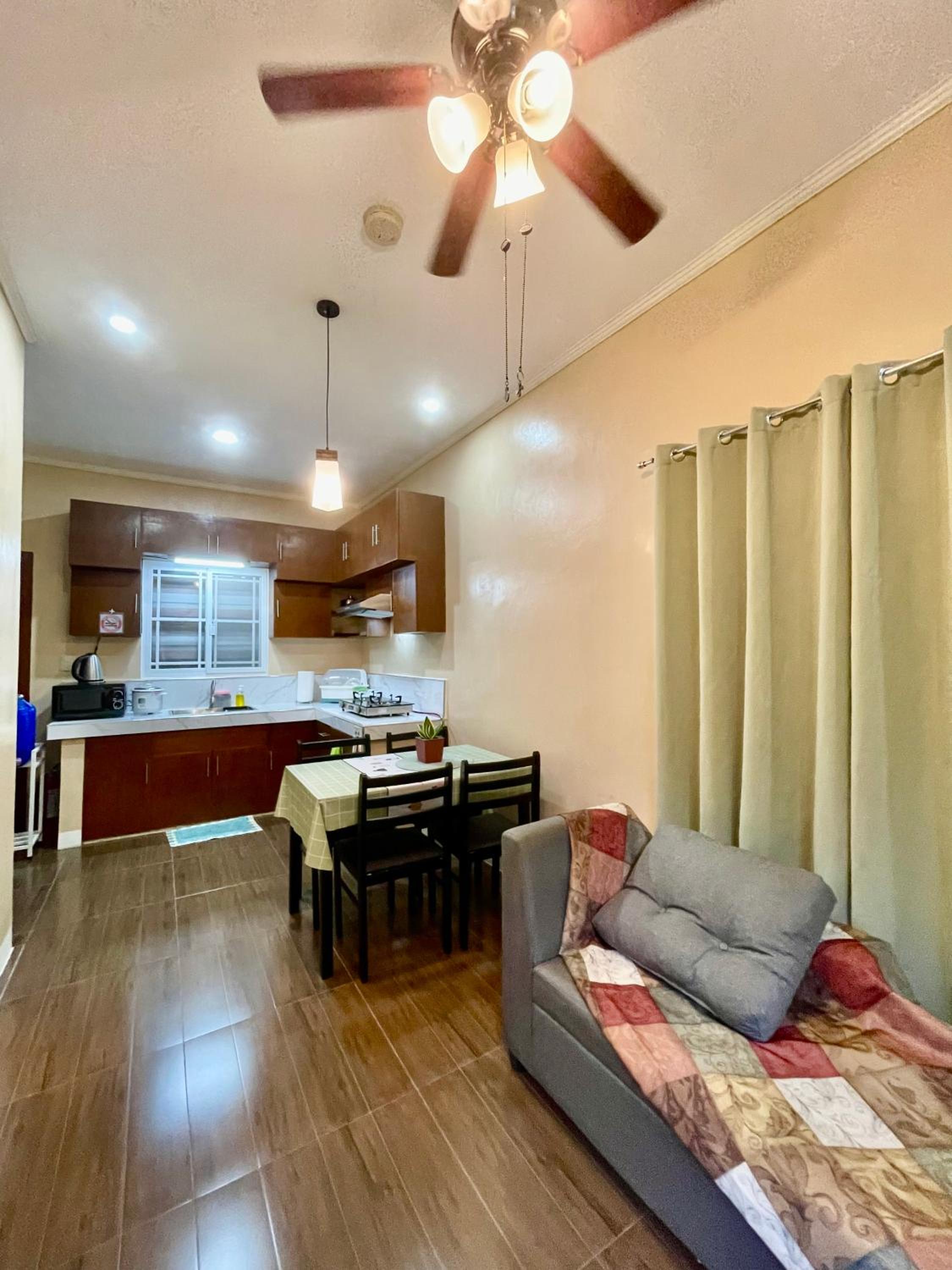 One-Bedroom Apartment - Photo 4