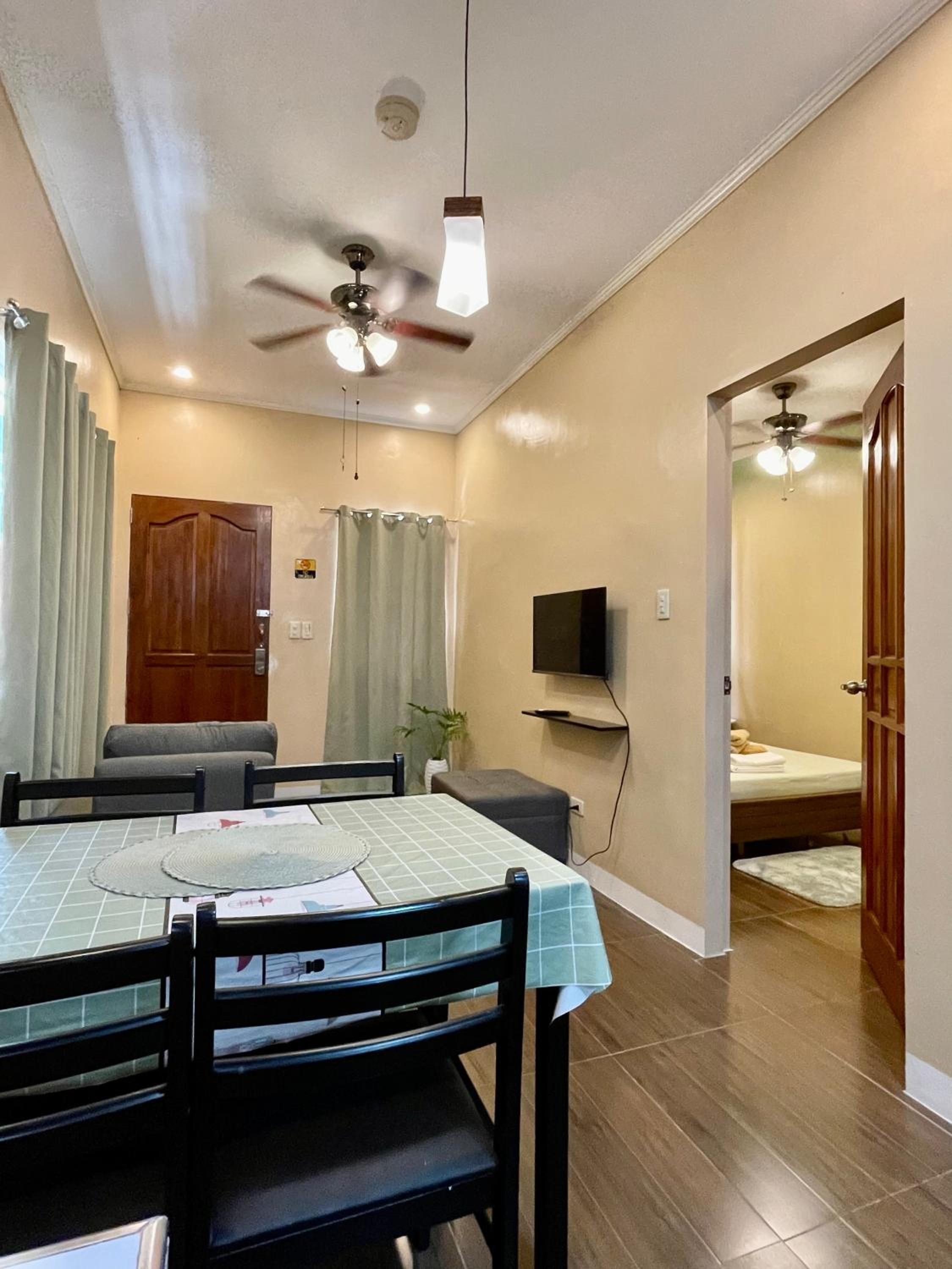 One-Bedroom Apartment - Photo 6