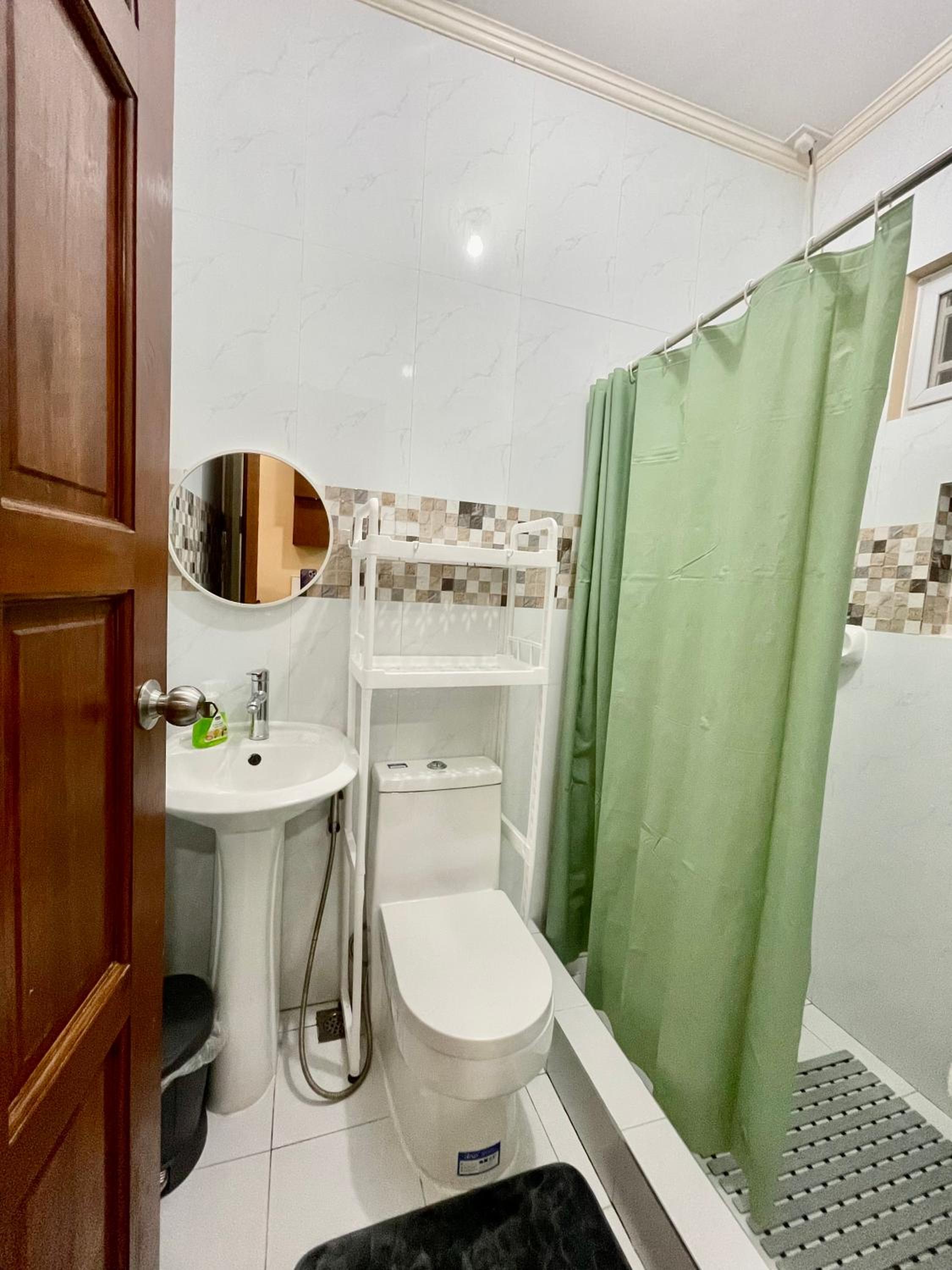 One-Bedroom Apartment - Photo 11