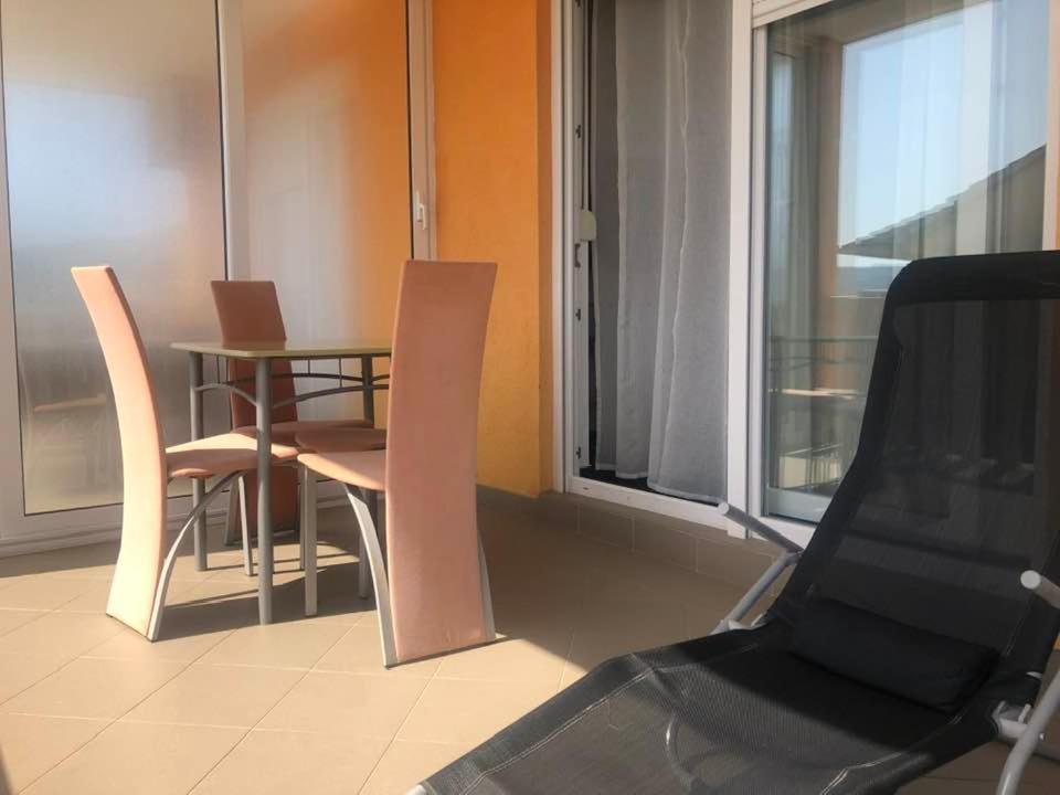 Studio Apartment with Sea View - Photo 10