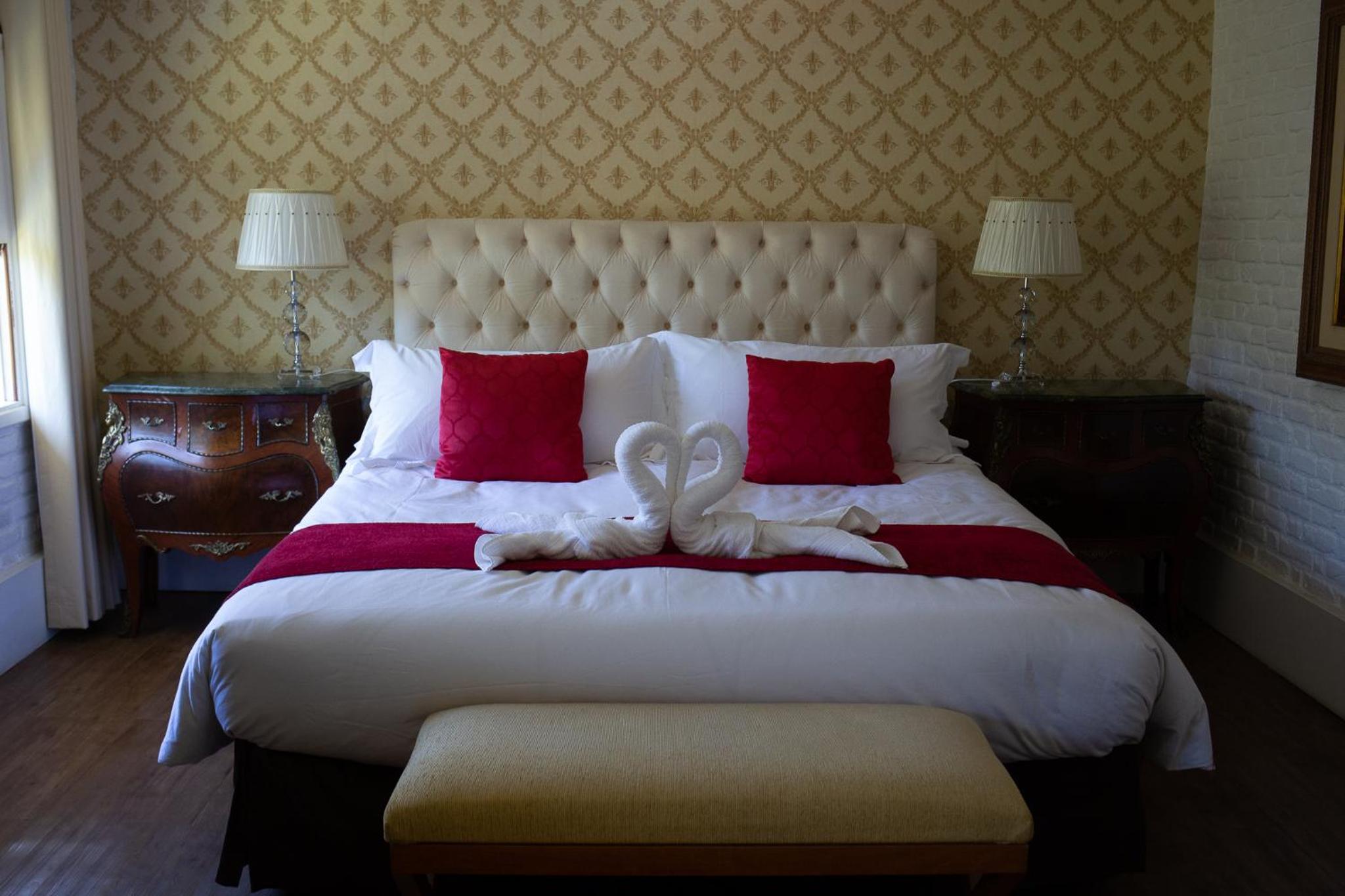 Superior King Suite - Photo 2