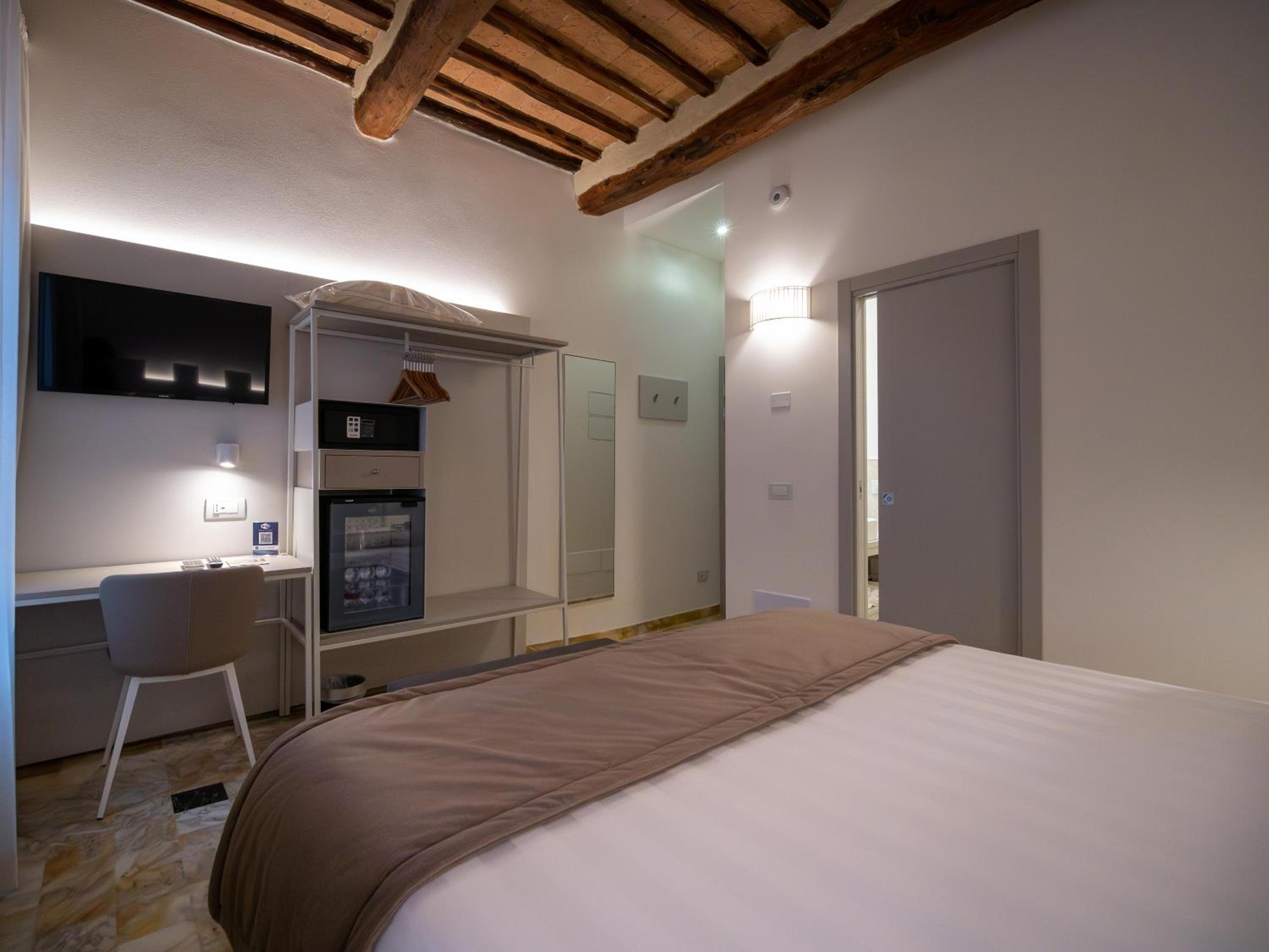 Superior Double or Twin Room - Photo 4