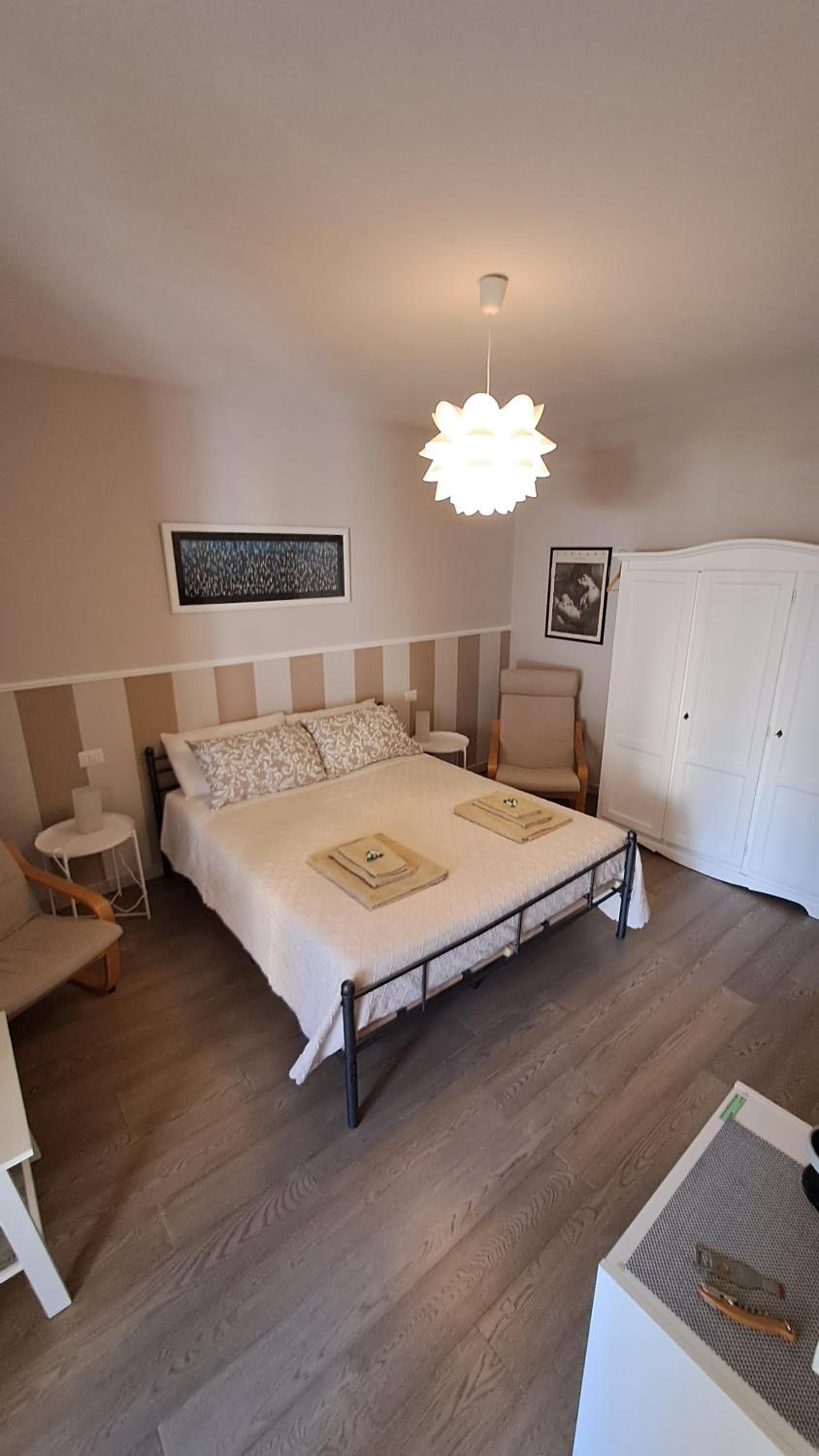 Double Room with Private Bathroom photo 3