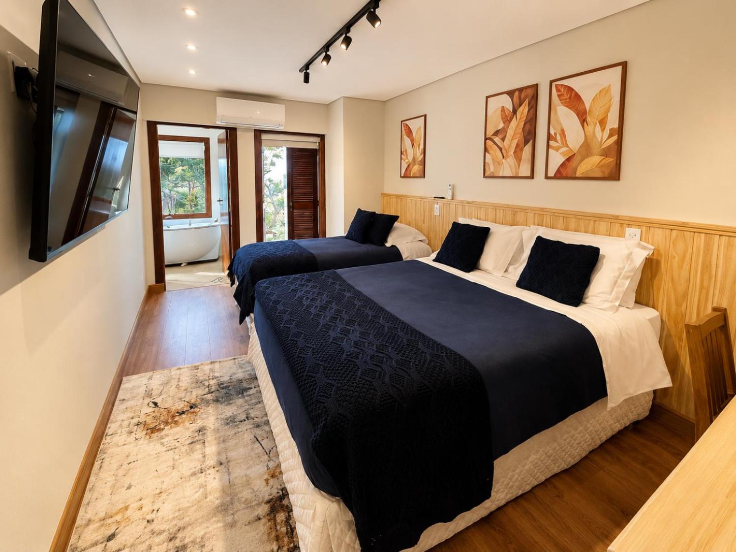 Luxury Triple Room