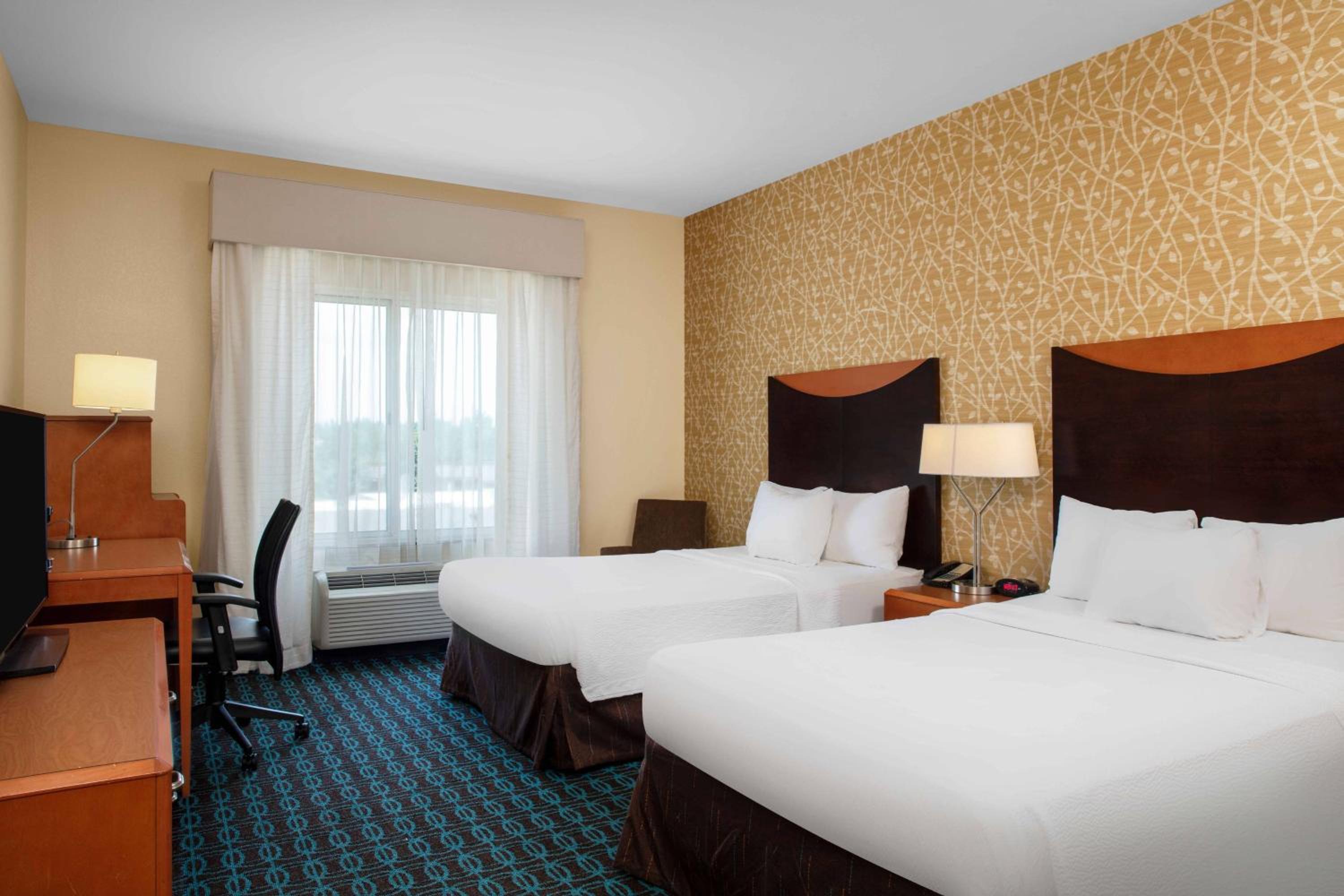 Double Room with Two Double Beds - Photo 1
