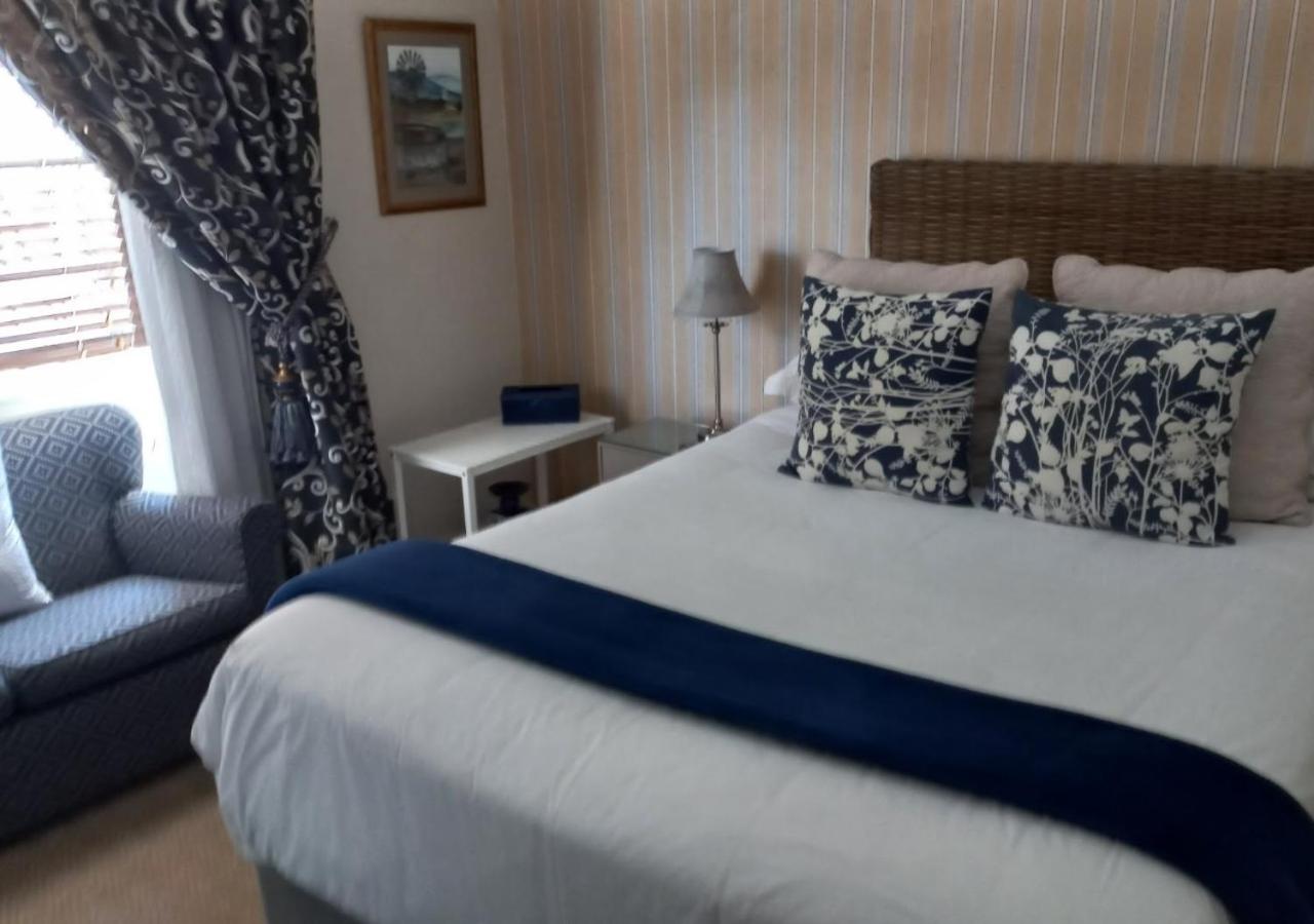 Standard Queen Room photo 1