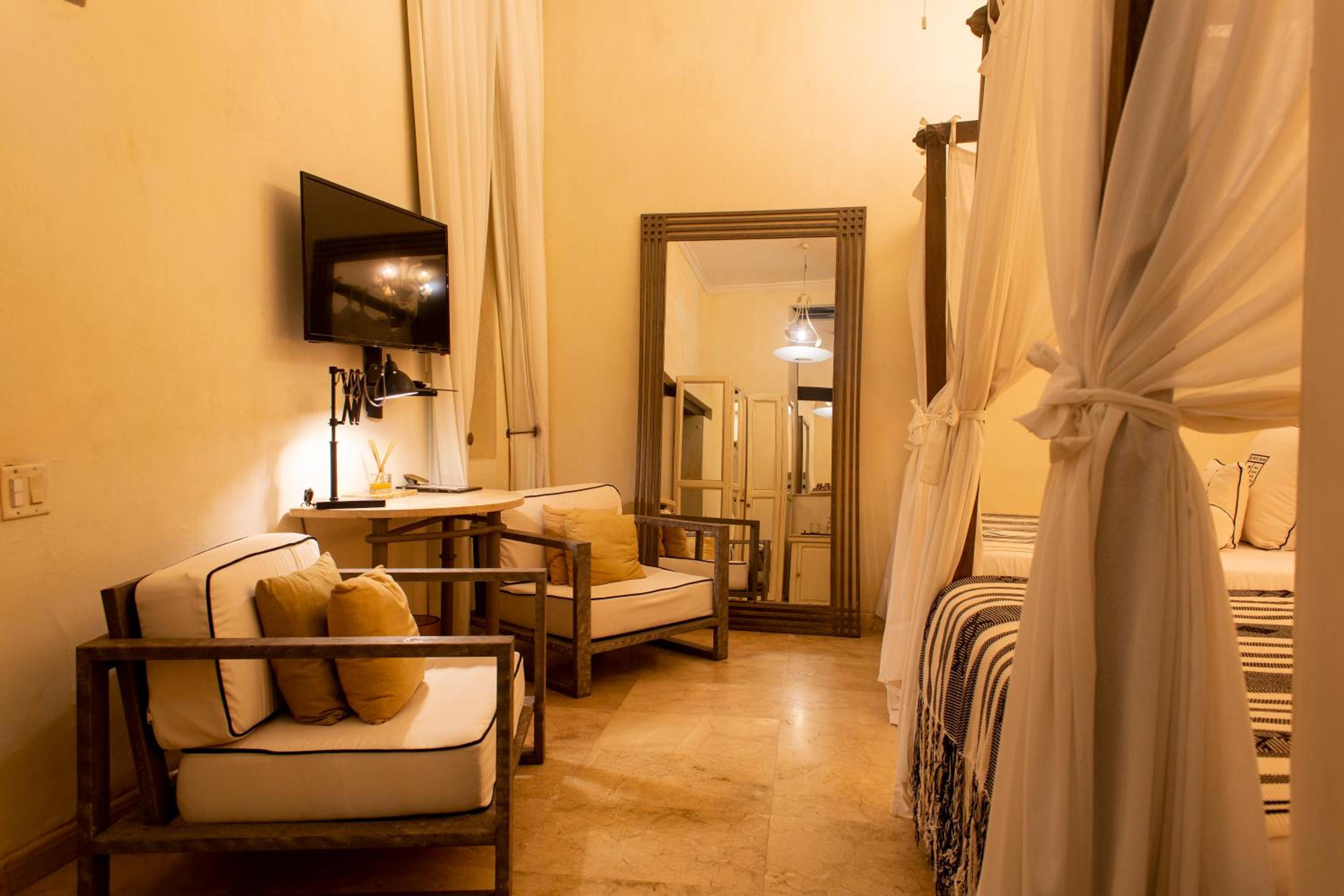 Standard Double Room with Two Double Beds photo 3