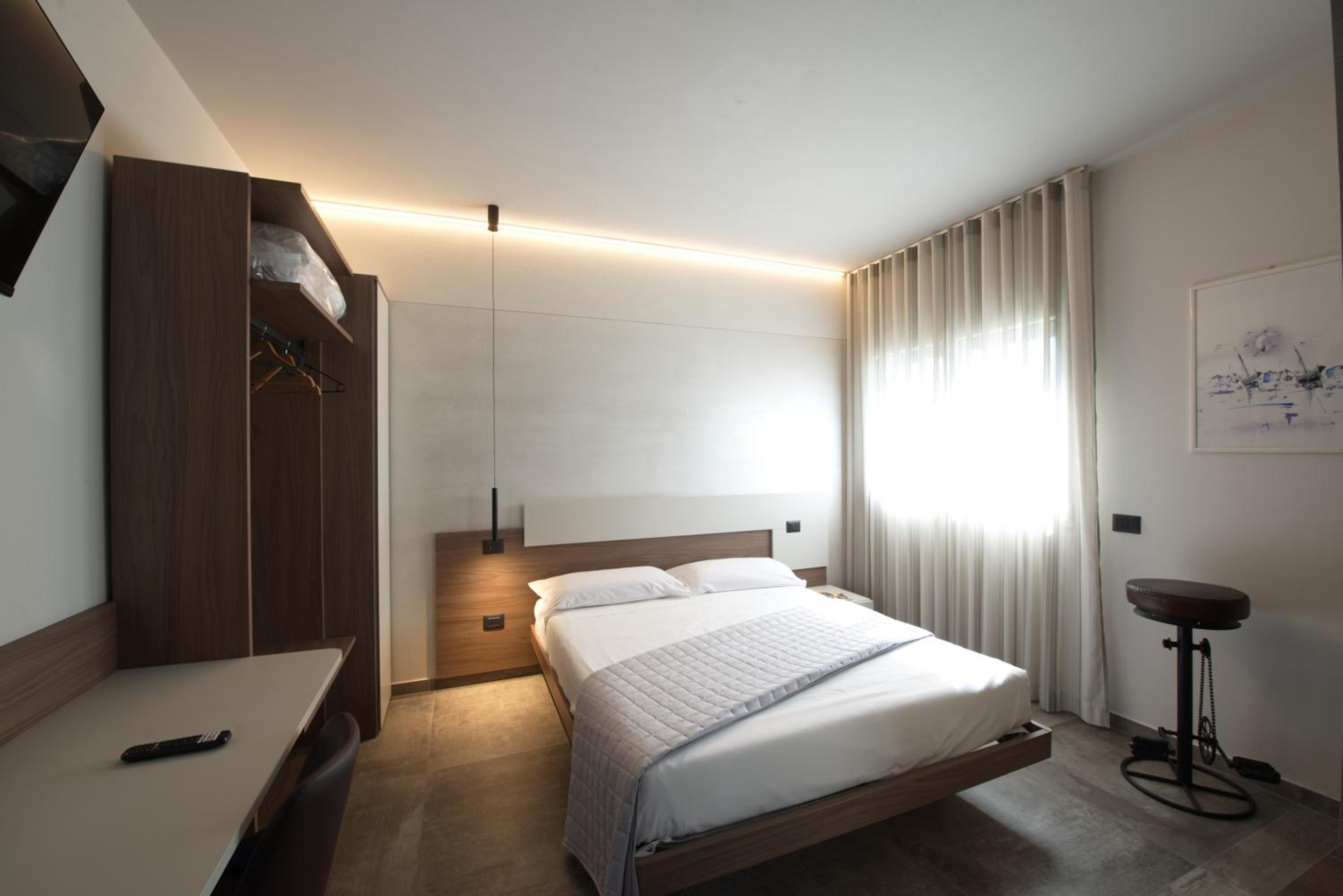 Large Double Room
