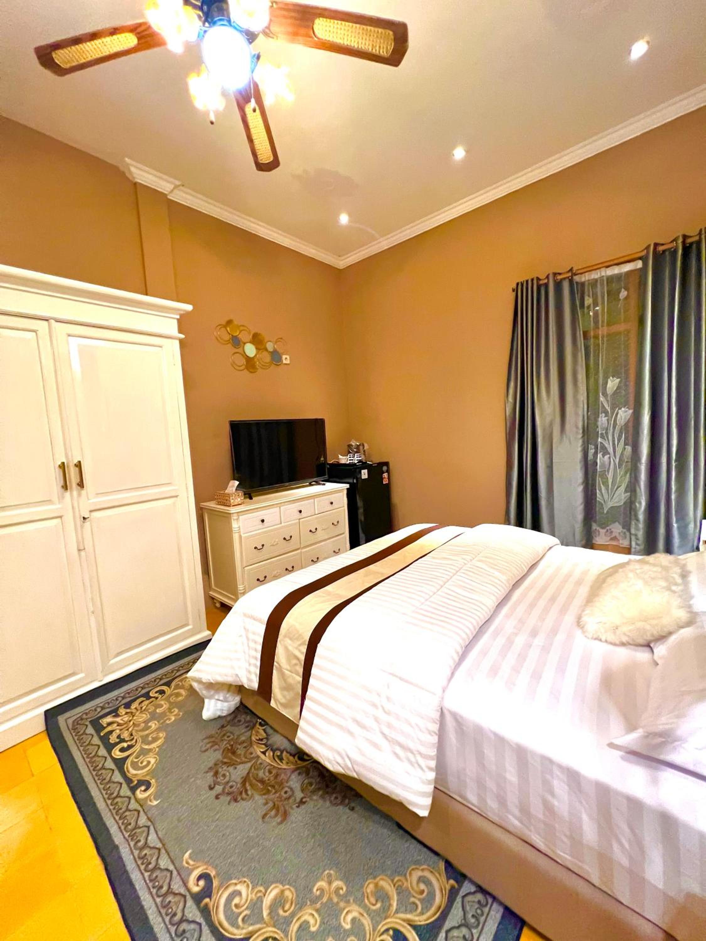Superior King Room photo 2