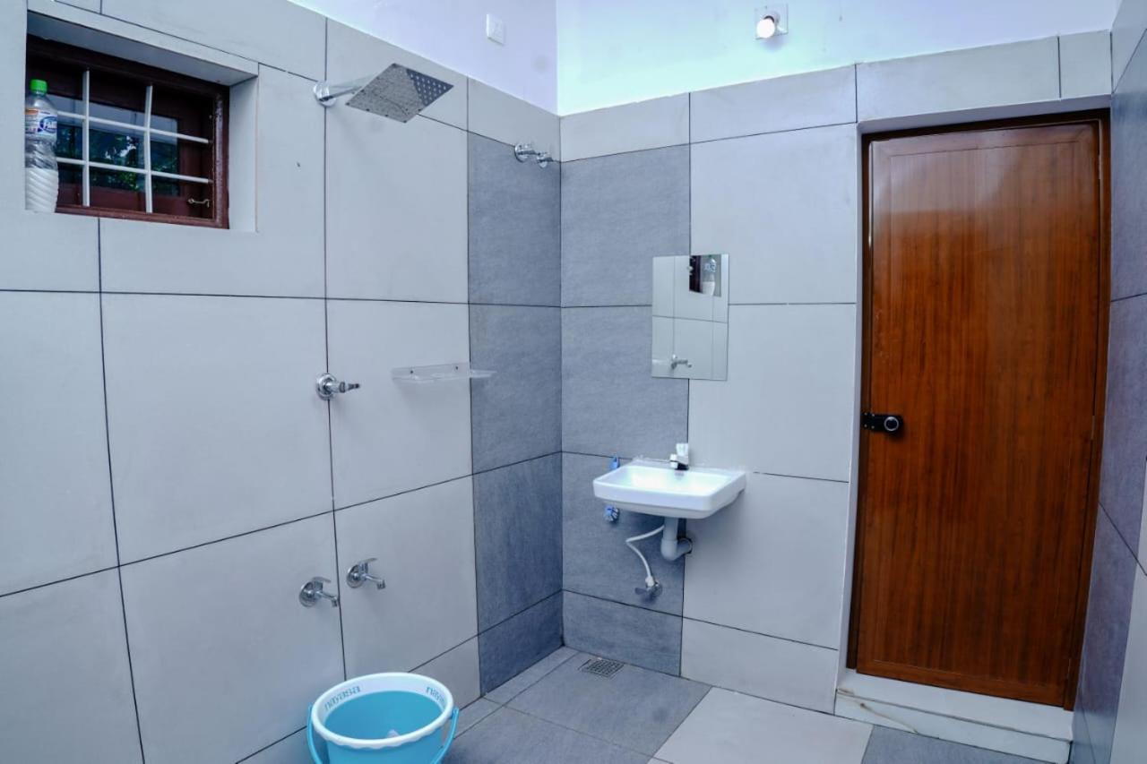 Two-Bedroom House photo 3