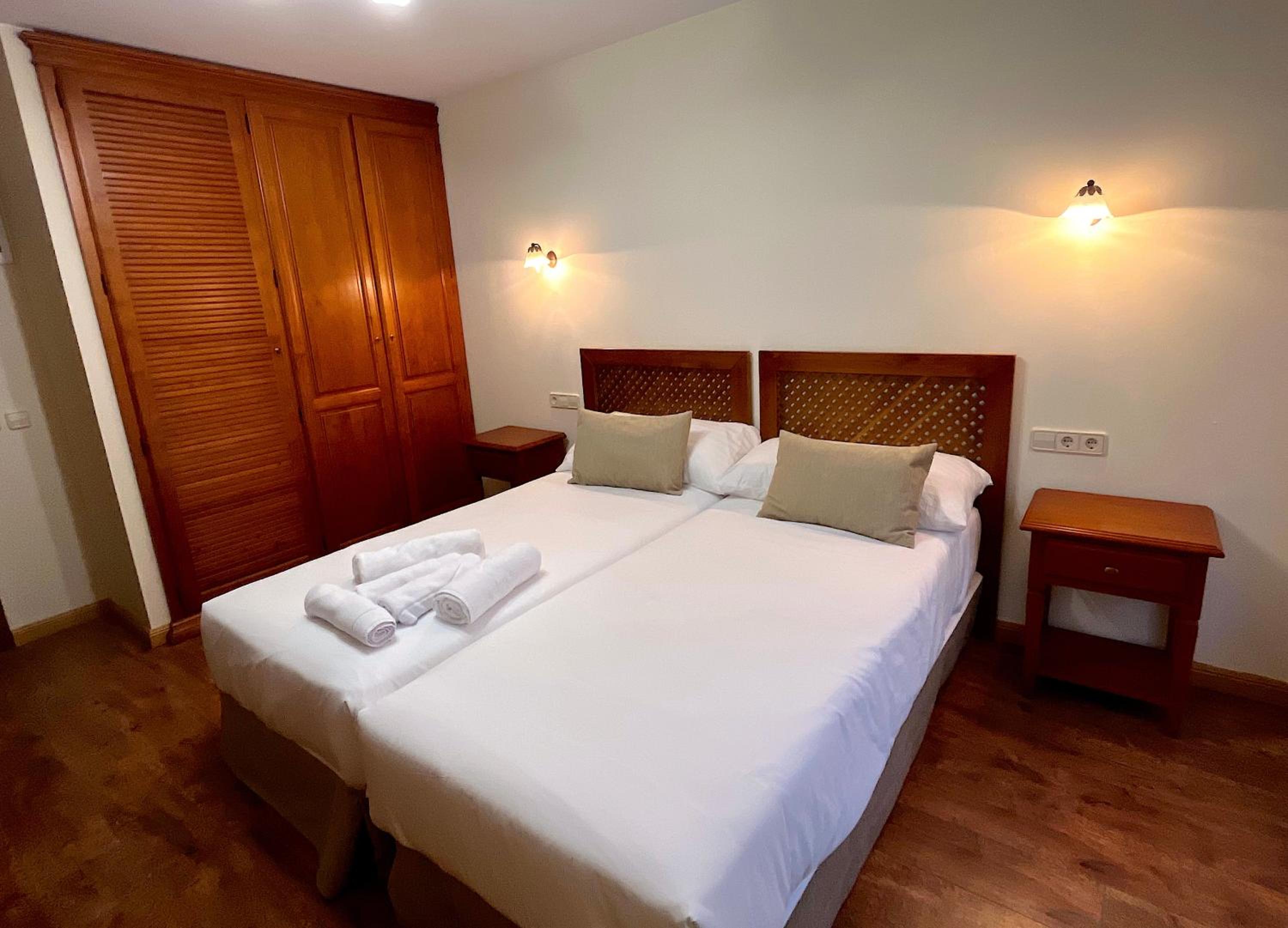 Habitación Doble con Baño Privado
