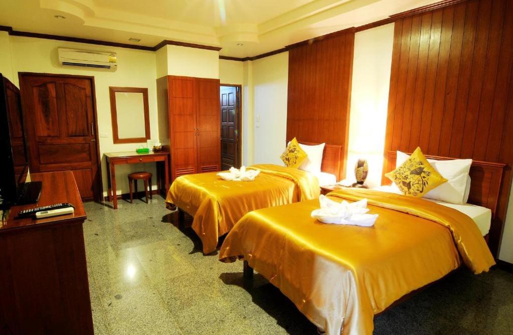 Deluxe Twin Room