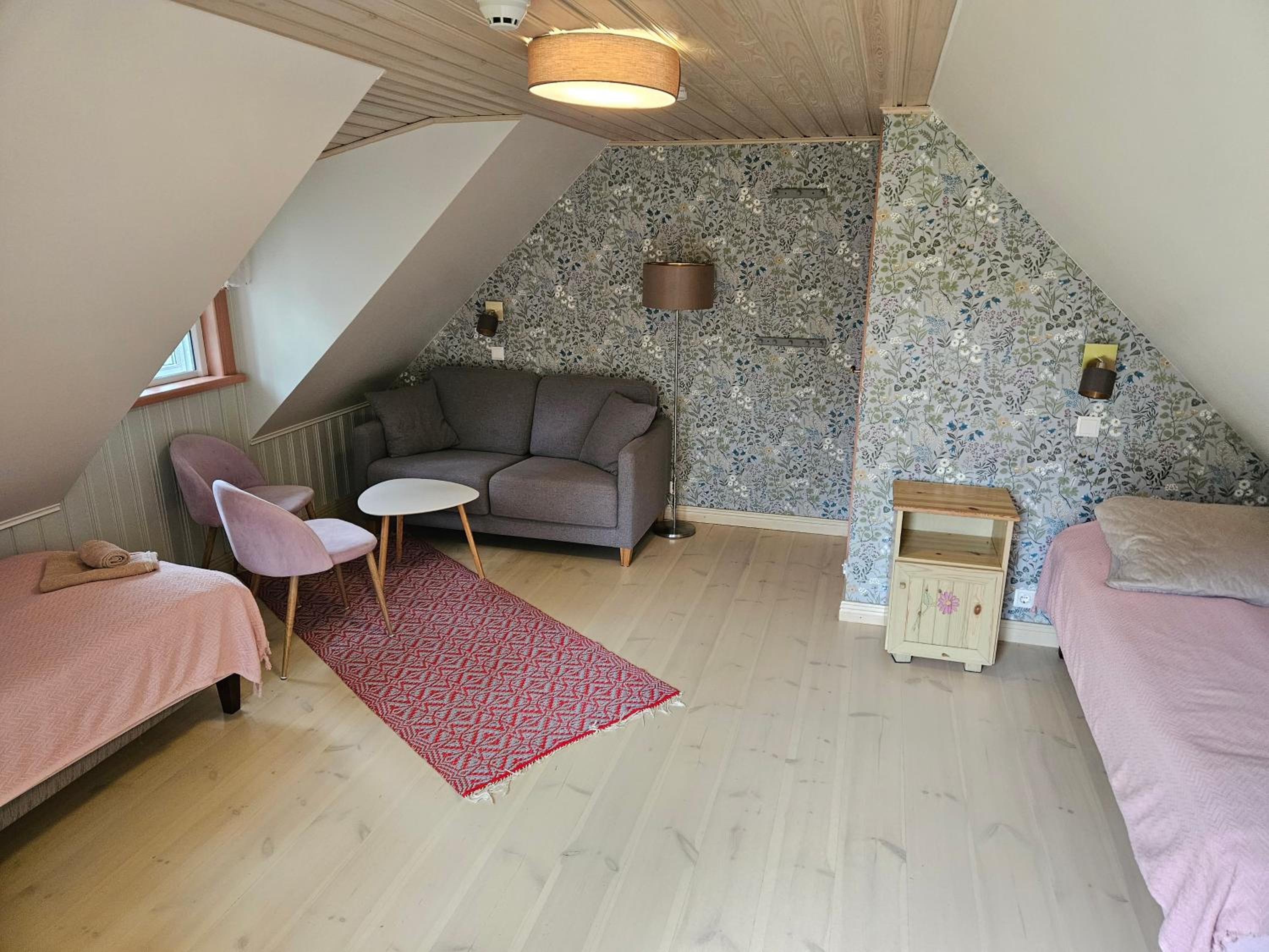 Quadruple Room - Photo 2