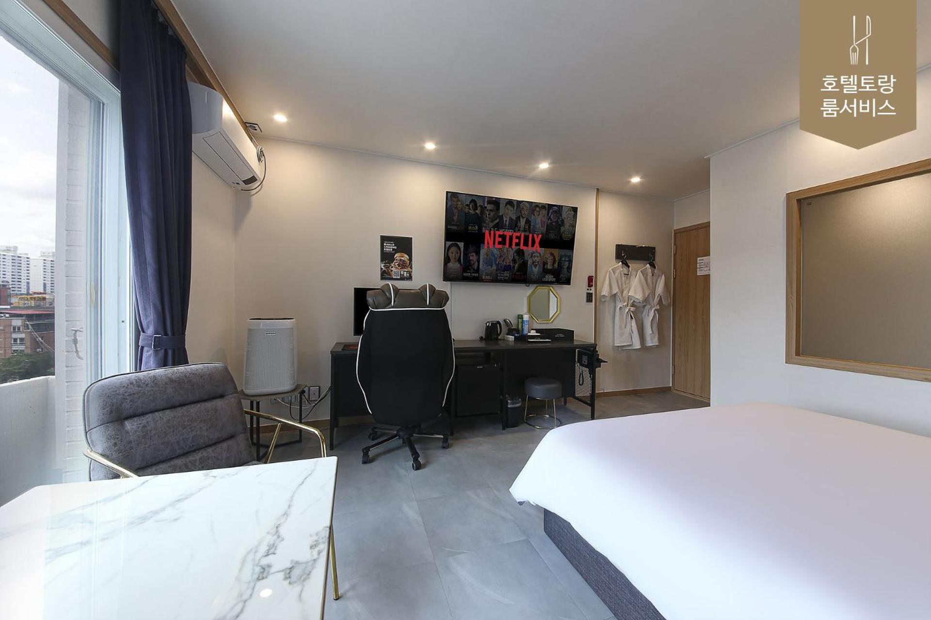 Superior Double Room - Photo 3