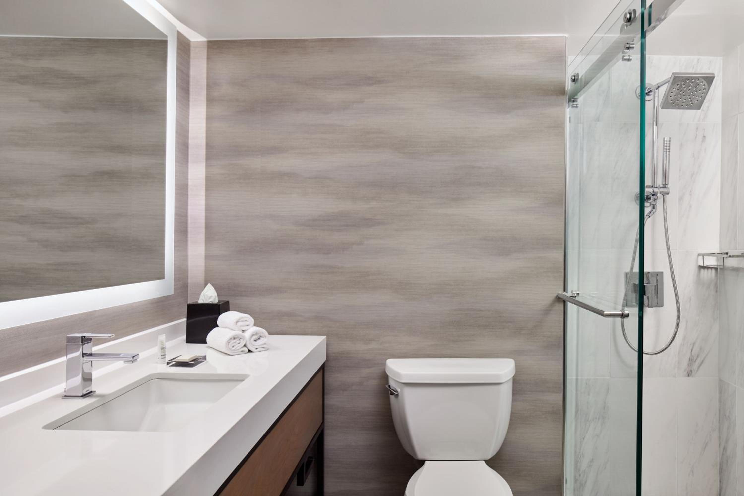 King Room - Hearing Accessible