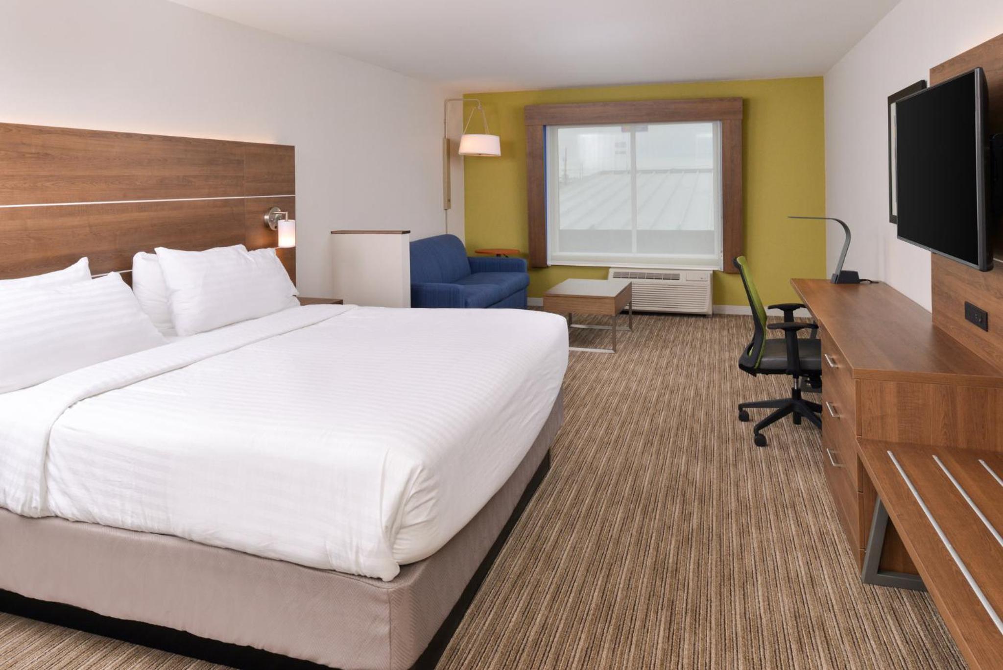 King Room - Mobility Access/Hearing Accessible
