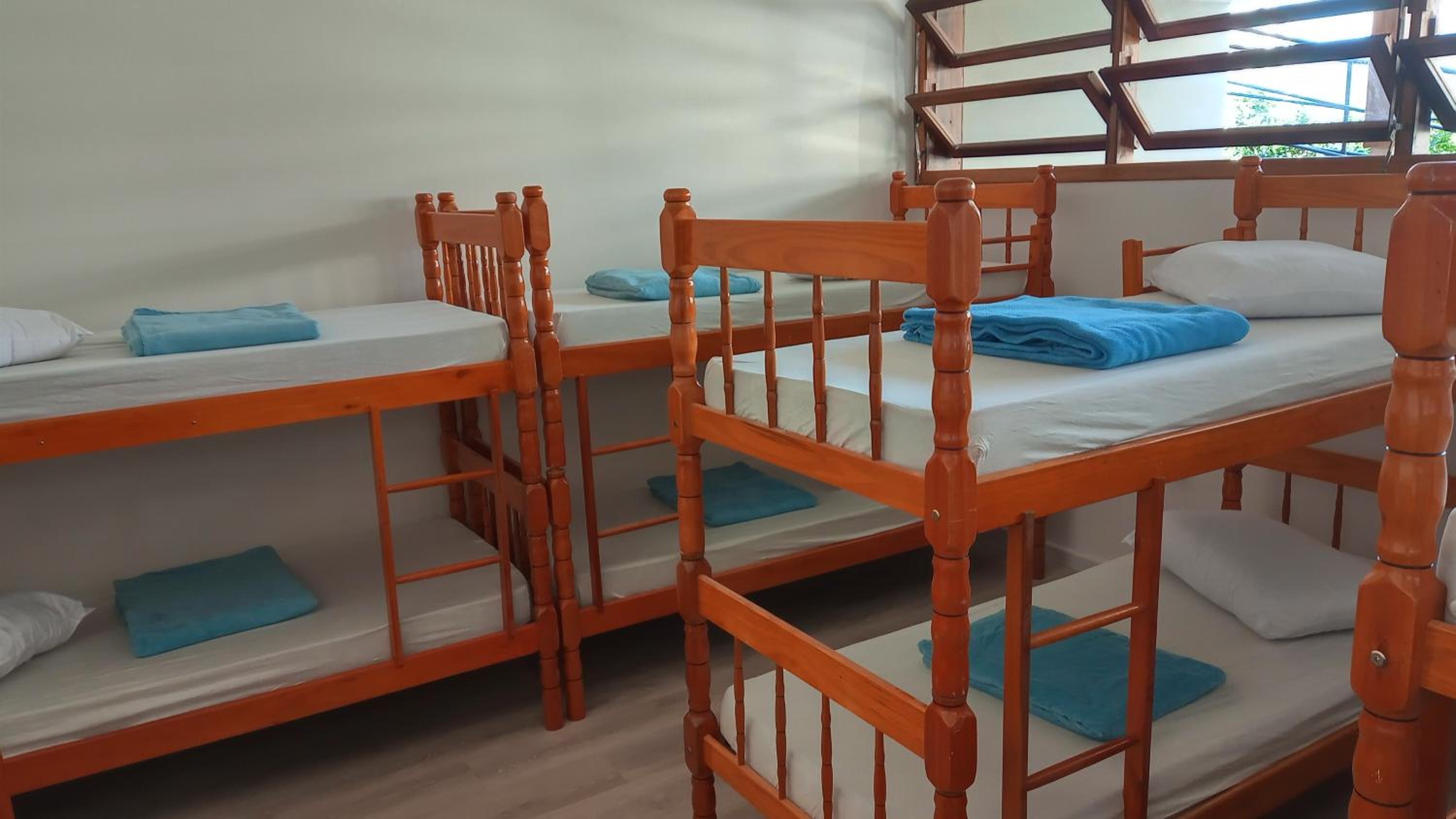 Male Dormitory Room photo 3