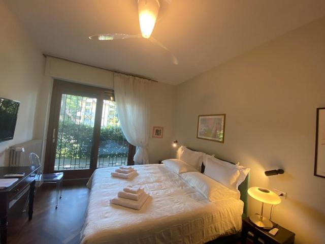 Large Double or Twin Room photo 1