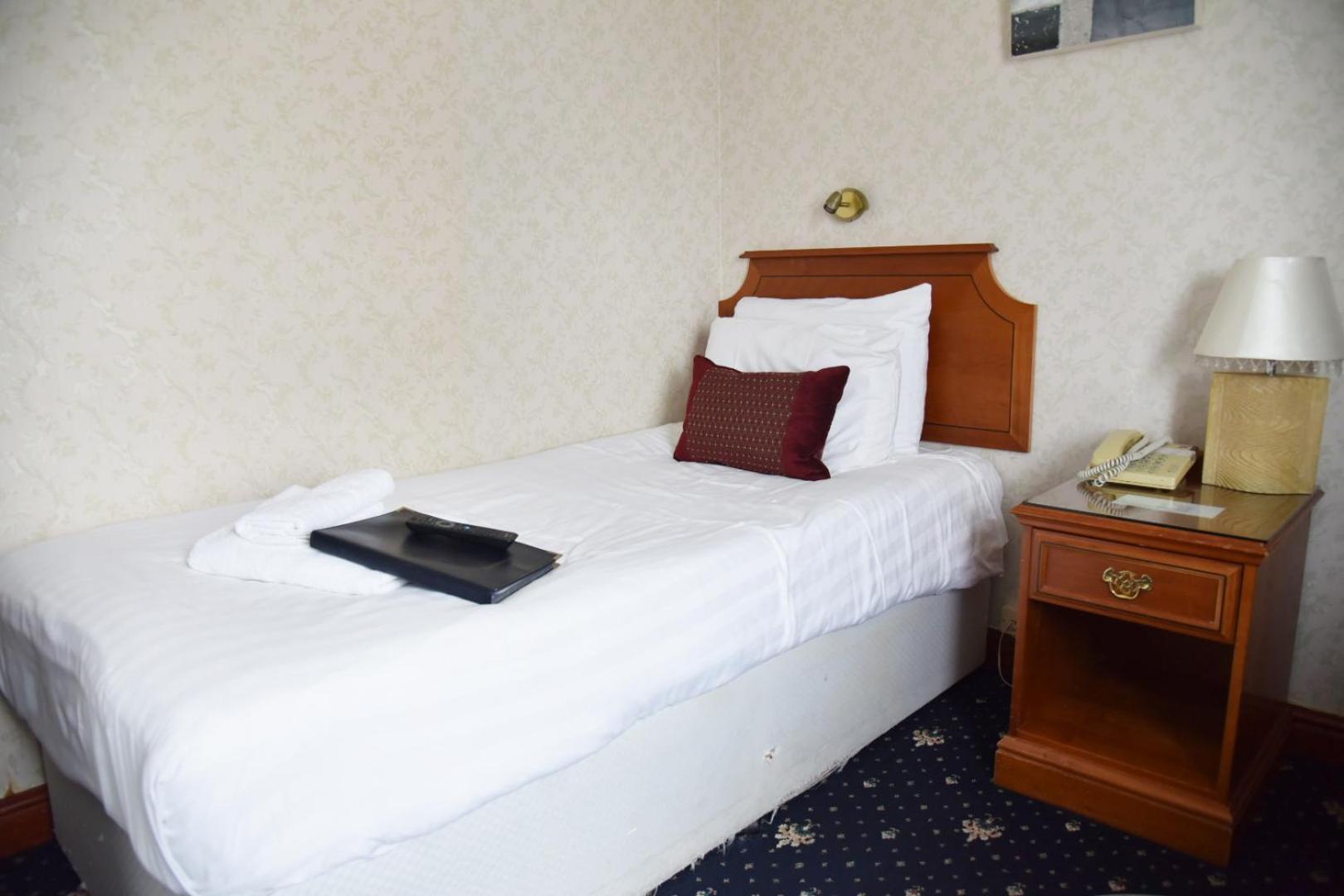 Single Room With Private Bathroom photo 1