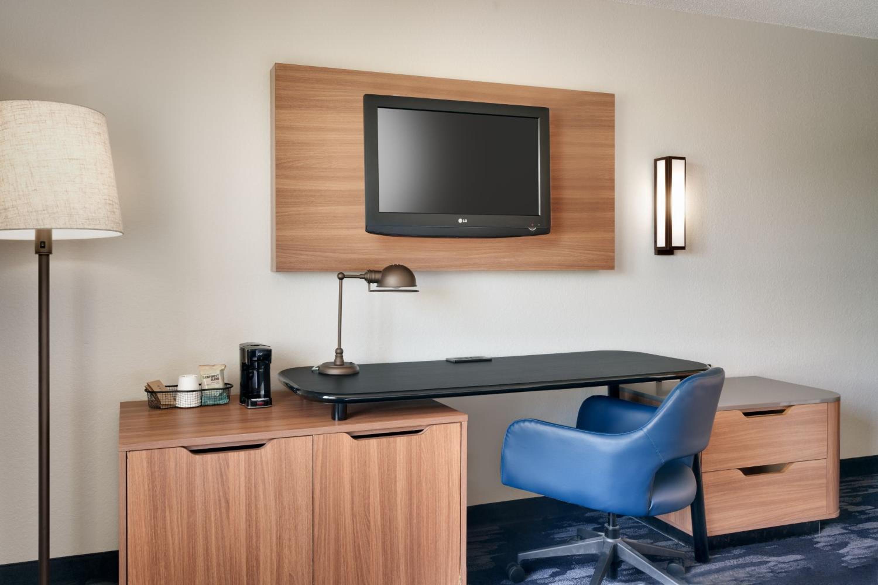 King Room - Hearing Accessible - Photo 3