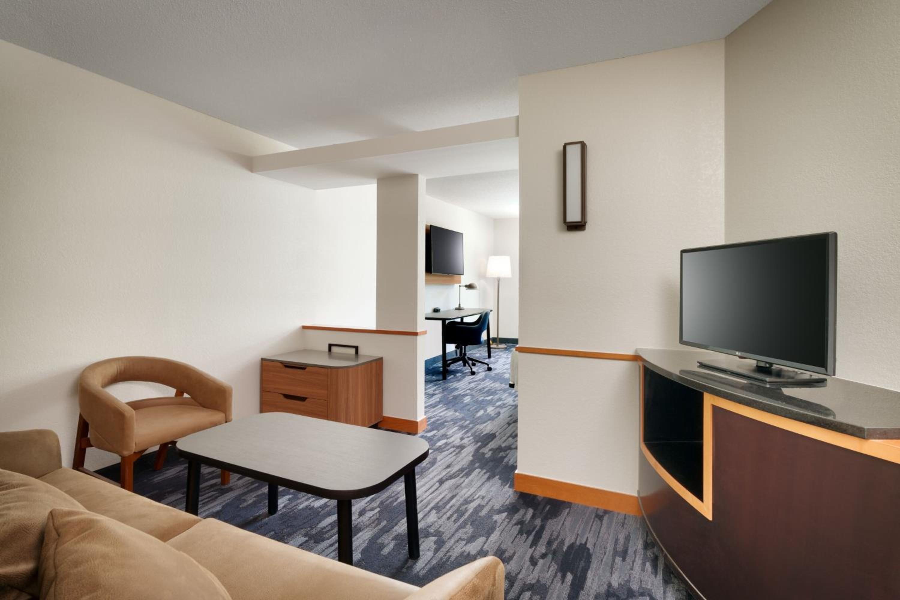 Queen Suite with Two Queen Beds and Sofa Bed - Photo 1