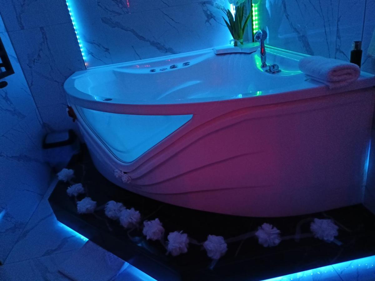 Queen Room with Spa Bath - Photo 44