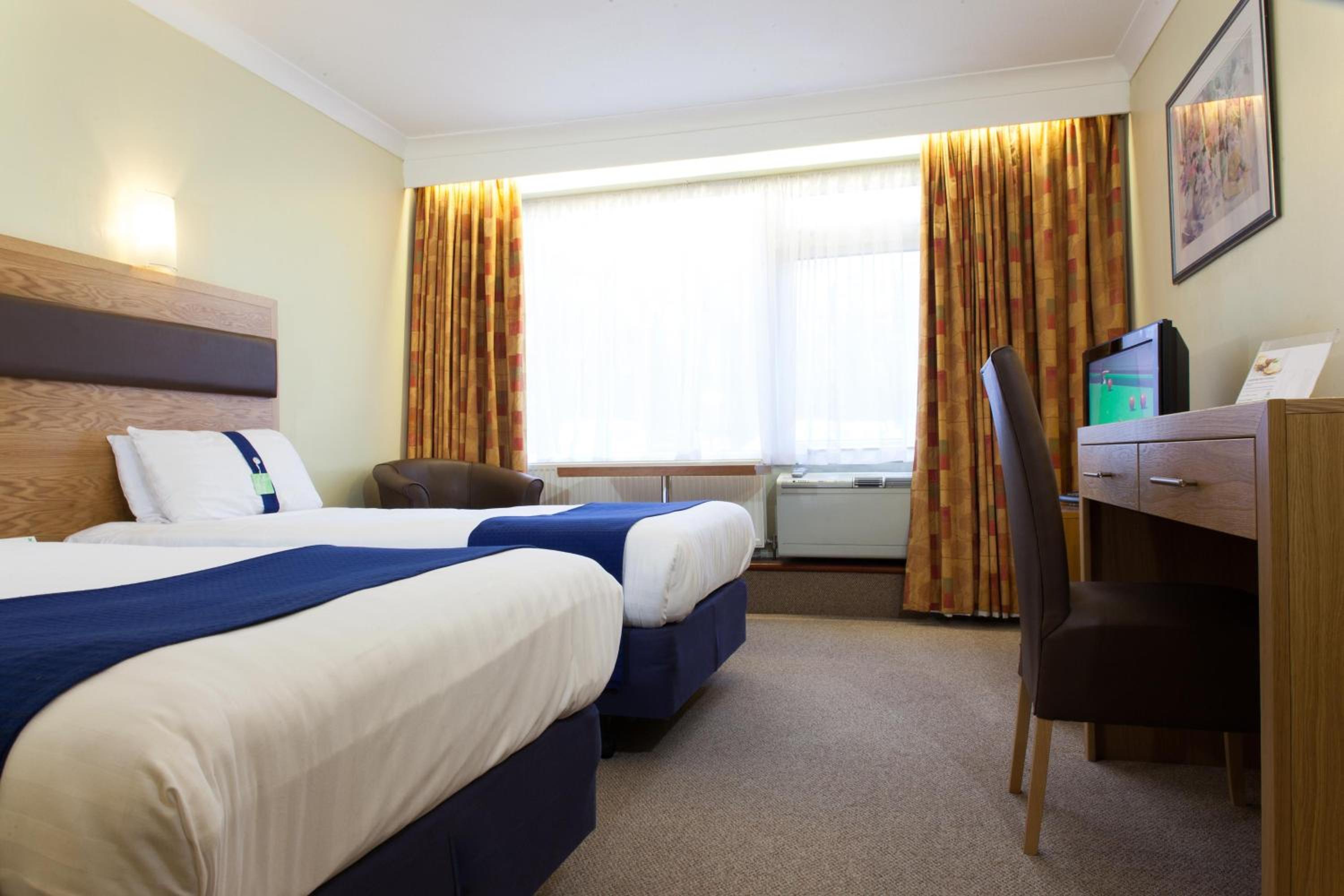 Standard Room with Two Single Beds - Photo 3