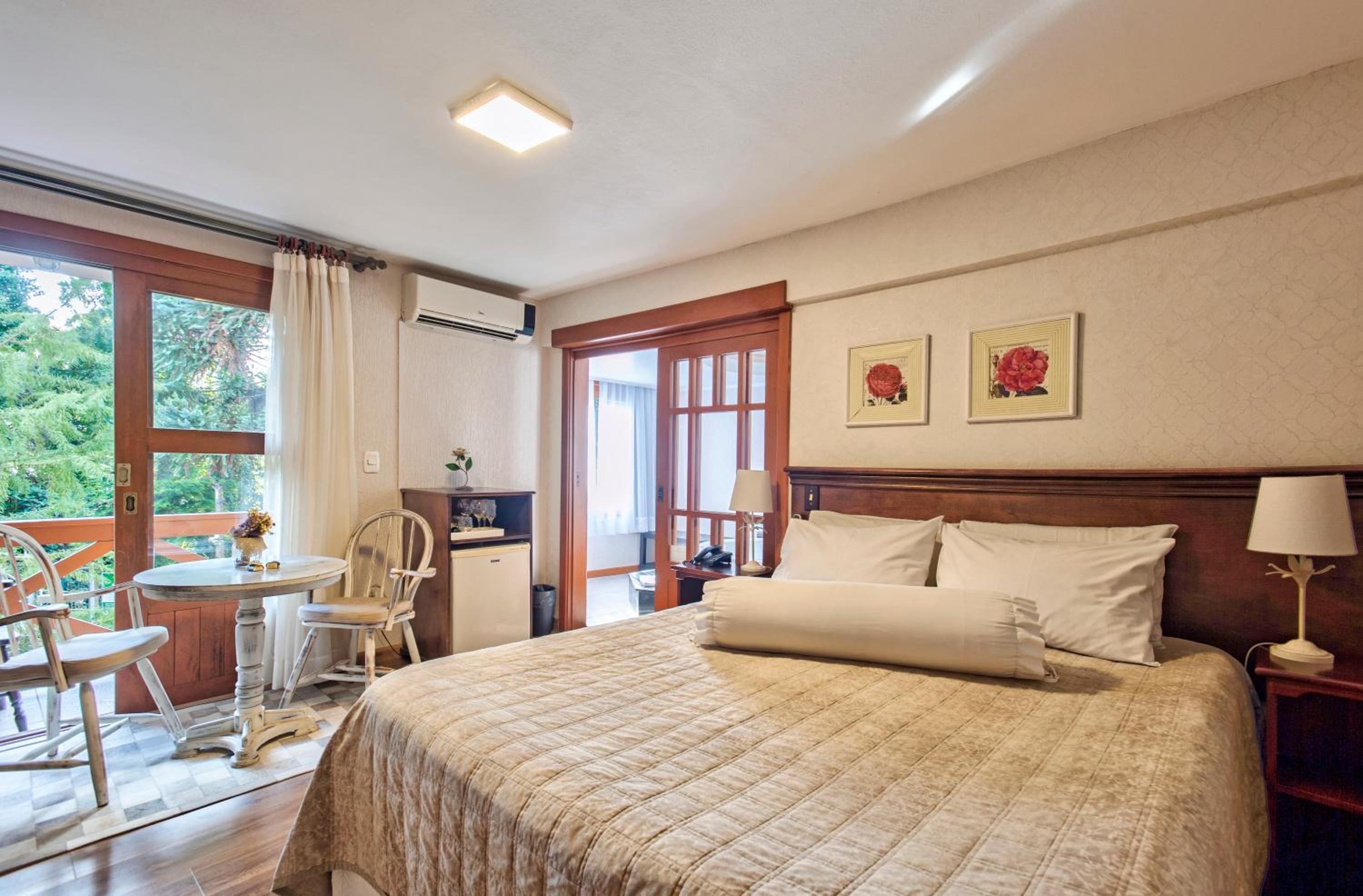 Master Suite com banheira de imersão