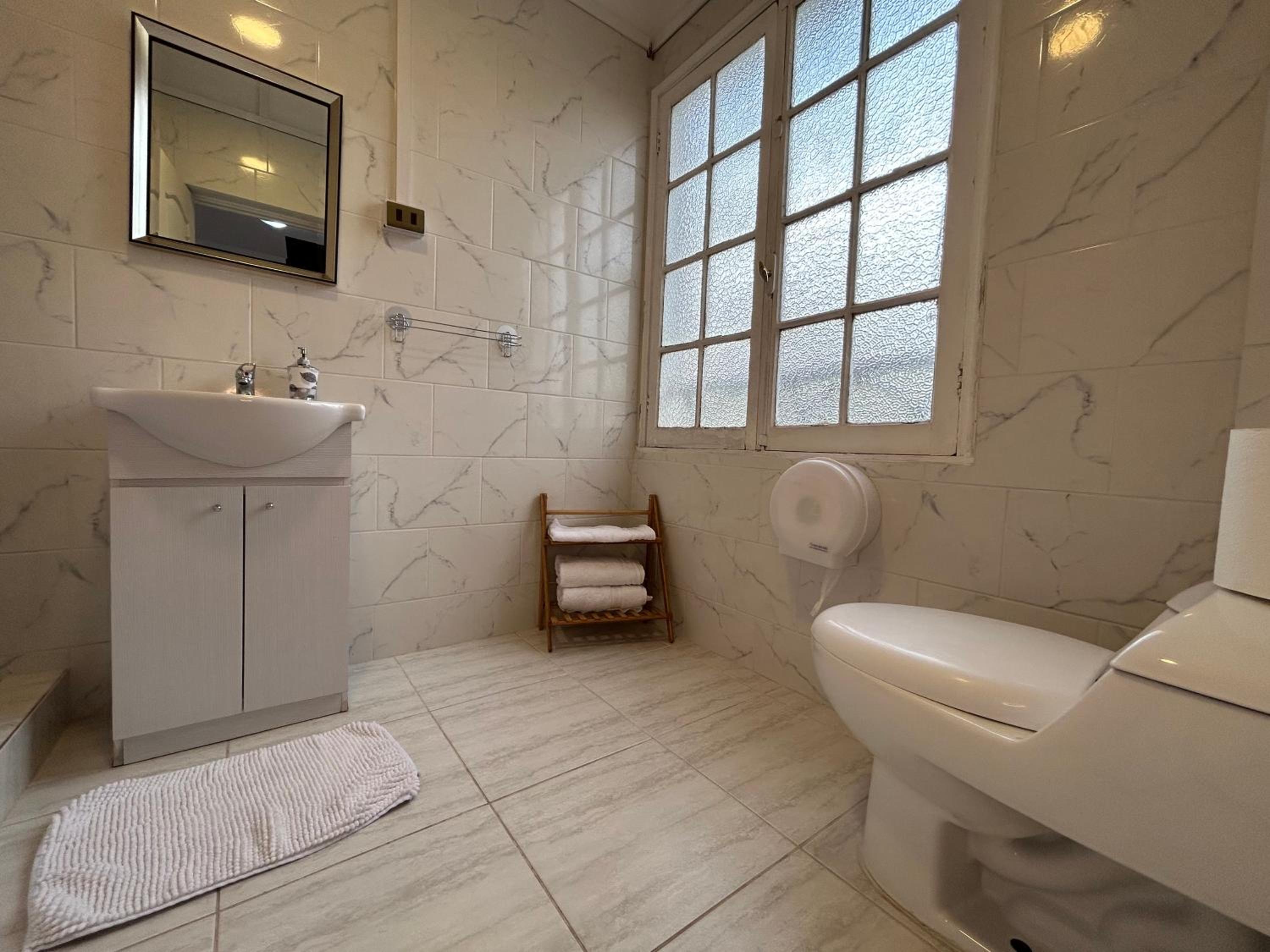 Double Room with Private Bathroom photo 3
