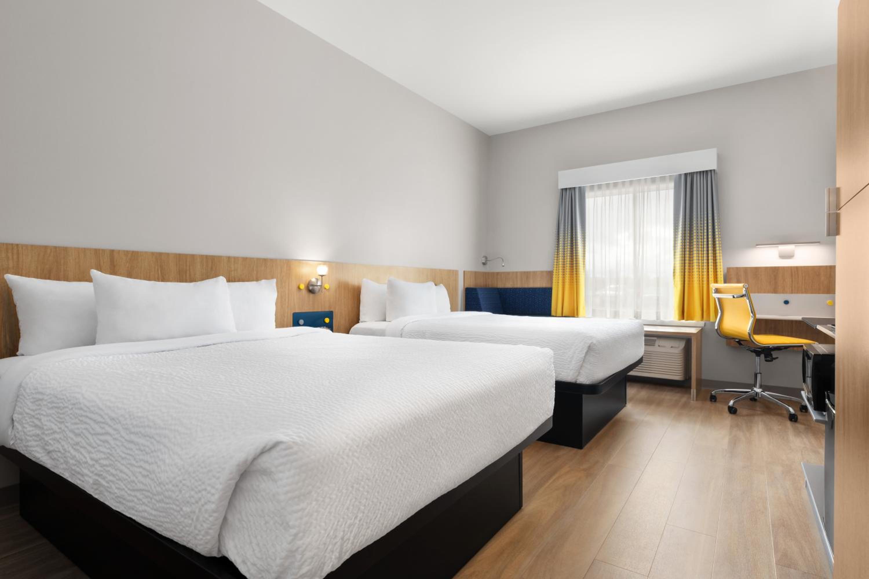 Studio Suite with Two Queen Beds and Bathtub - Non-Smoking  photo 2