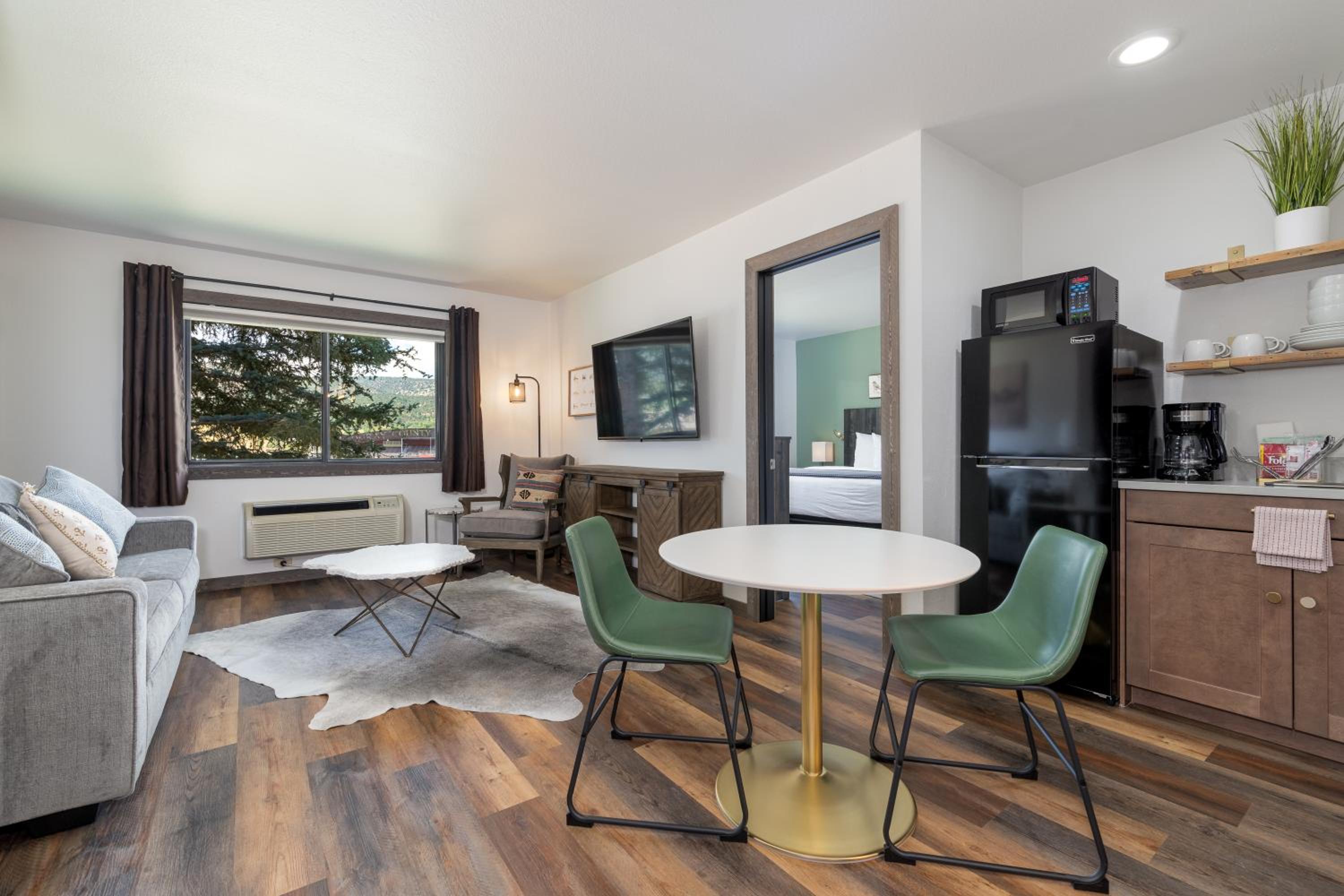 Courthouse Suite photo 3